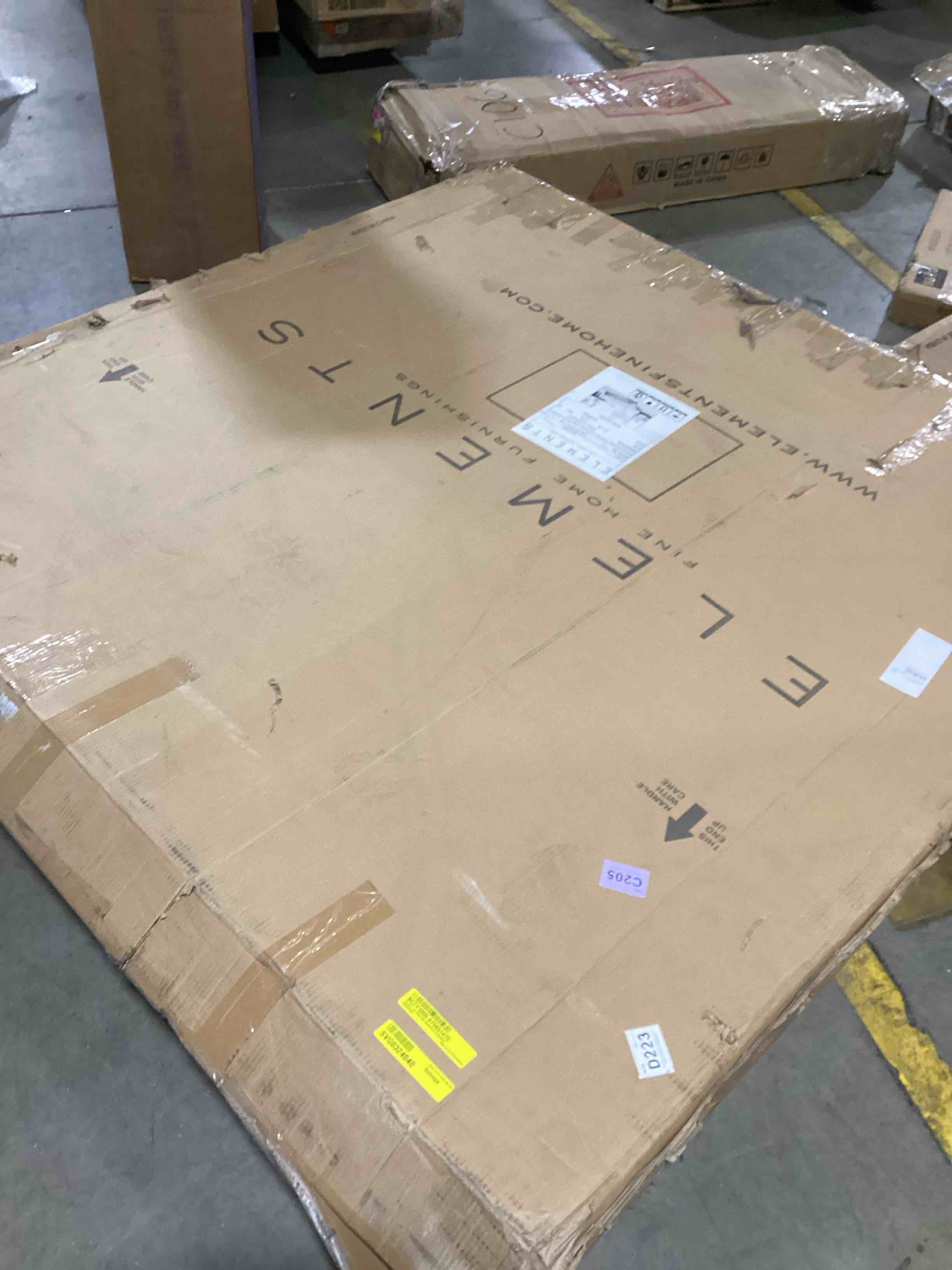 https://s3.amazonaws.com/lotting-images-prod/bidfta/TEA0055795_1735219320012.jpeg