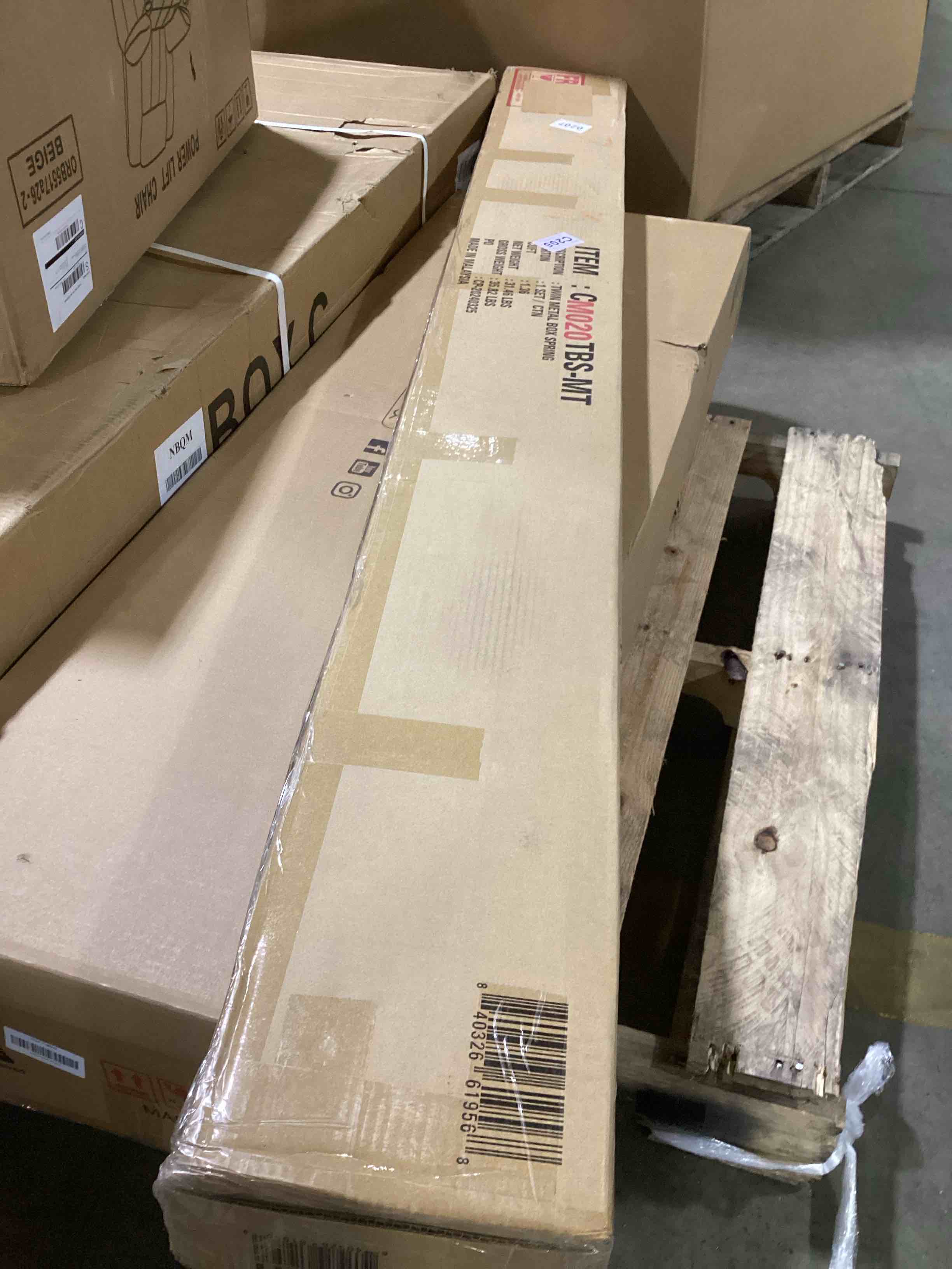 https://s3.amazonaws.com/lotting-images-prod/bidfta/TEA0055823_1734985413240.jpeg