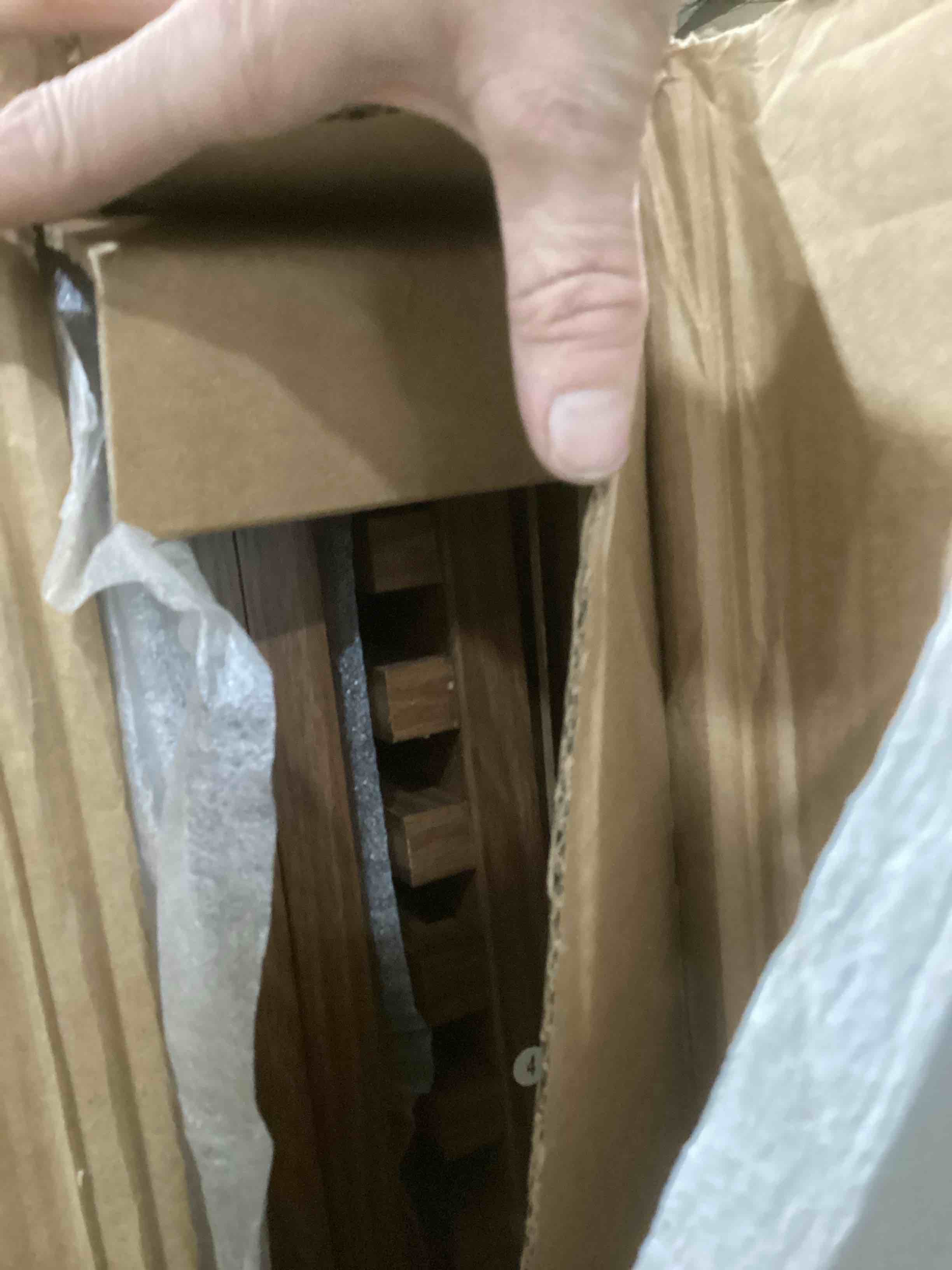 https://s3.amazonaws.com/lotting-images-prod/bidfta/TEA0061730_1736446995934.jpeg