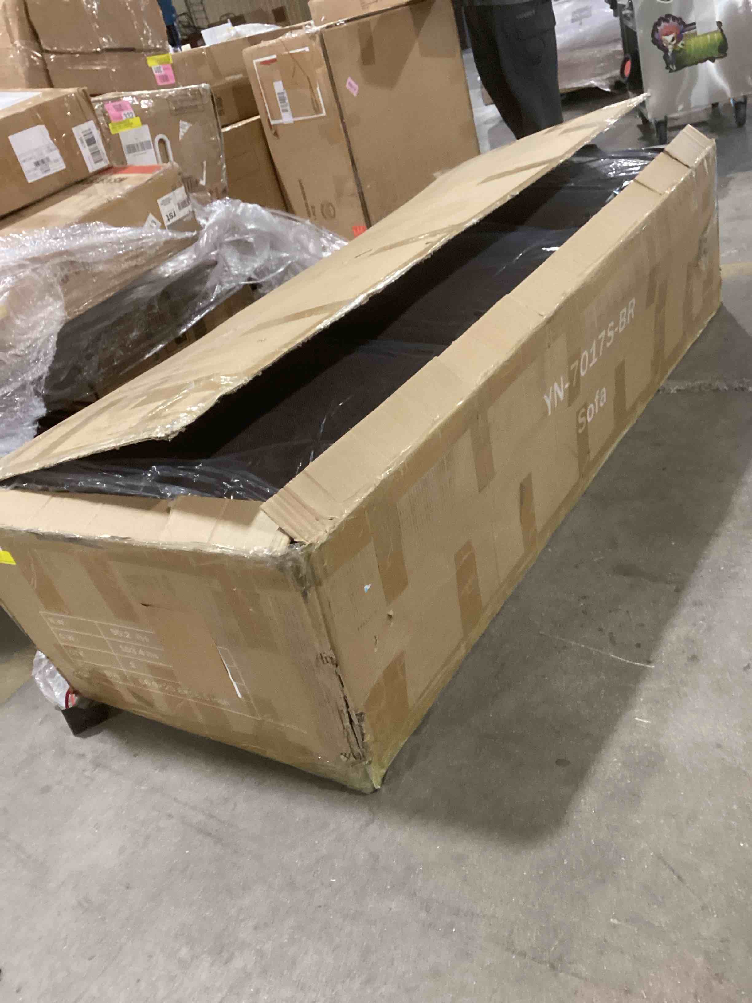 https://s3.amazonaws.com/lotting-images-prod/bidfta/TEA0061745_1736444891709.jpeg