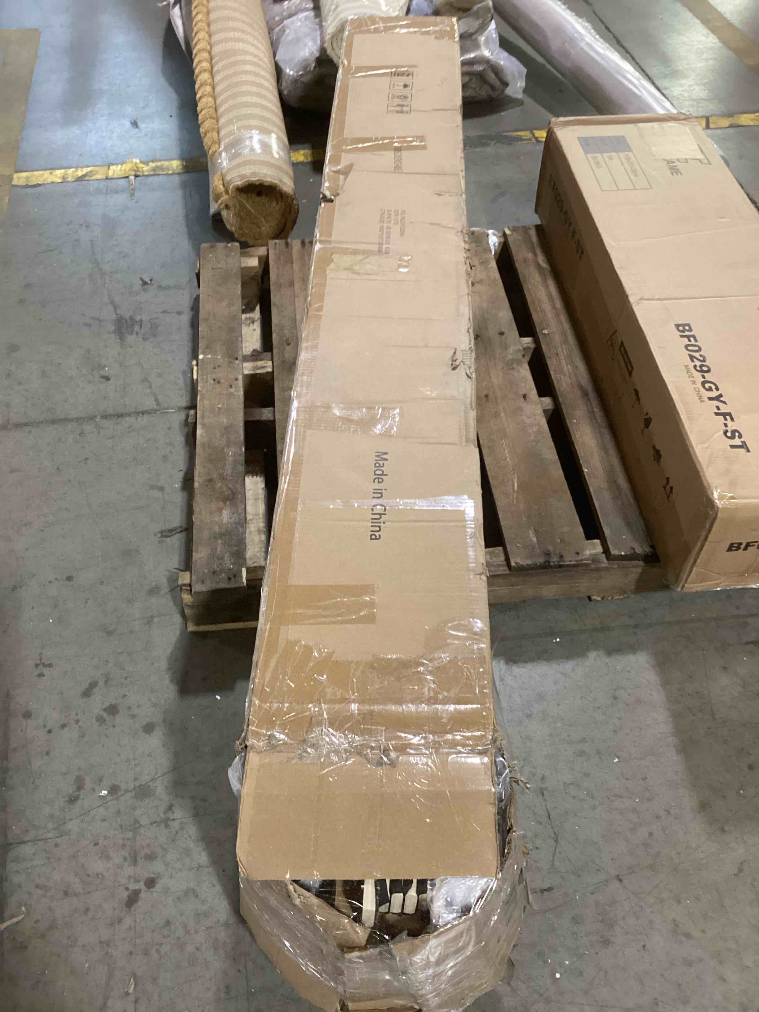 https://s3.amazonaws.com/lotting-images-prod/bidfta/TEA0061997_1735852026232.jpeg