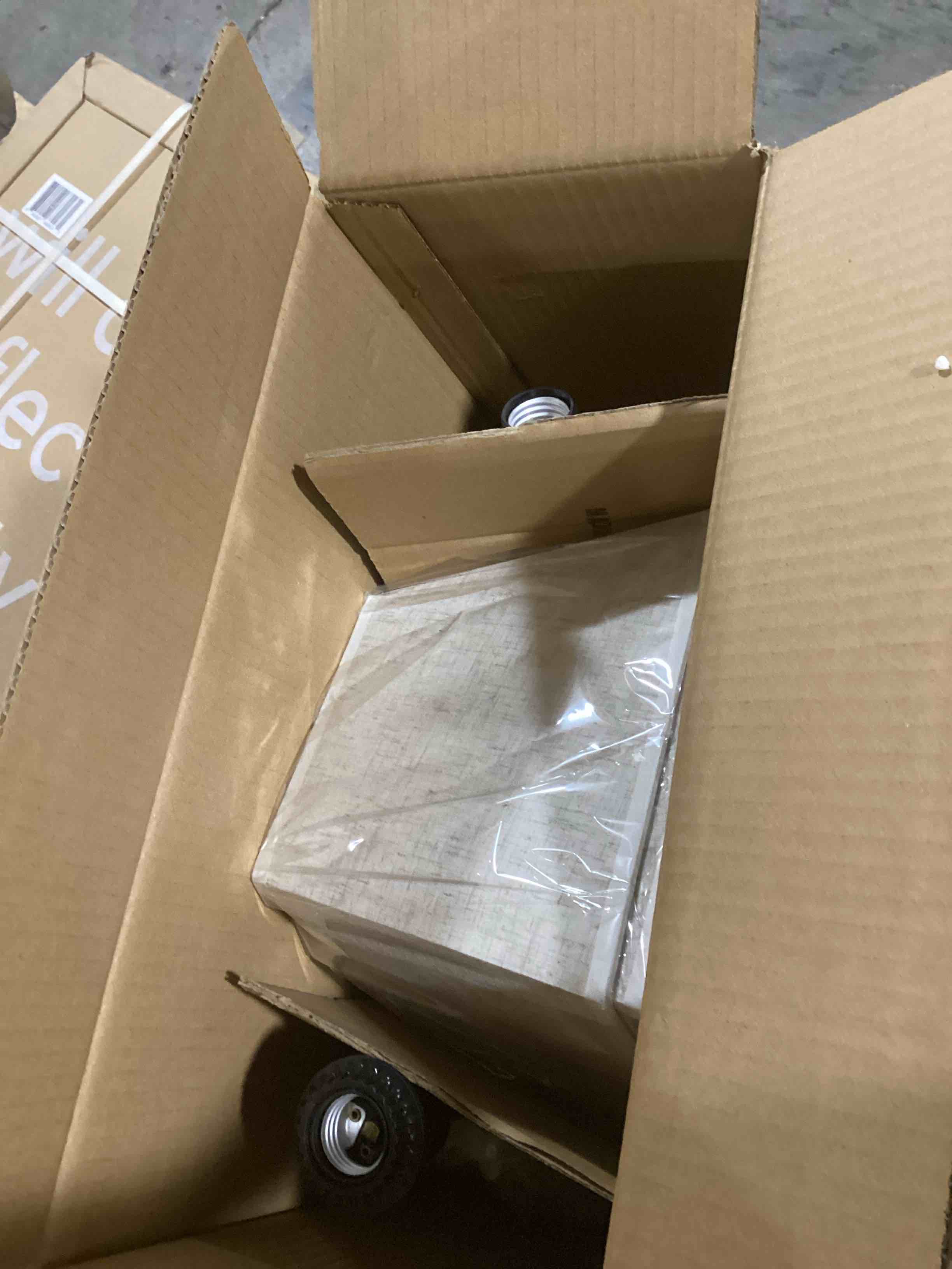 https://s3.amazonaws.com/lotting-images-prod/bidfta/TEA0067255_1738260467529.jpeg