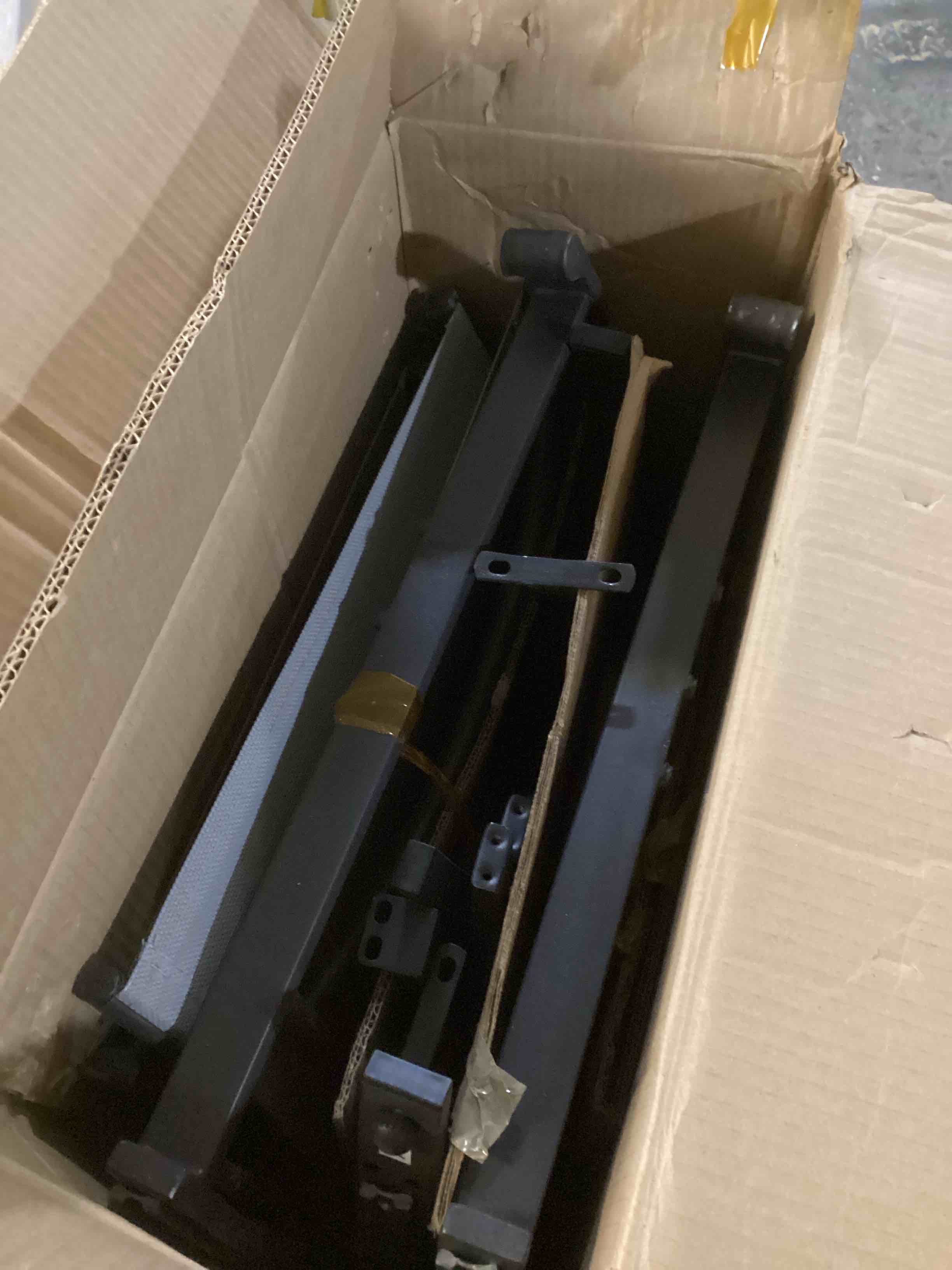 https://s3.amazonaws.com/lotting-images-prod/bidfta/TEA0067863_1734381240934.jpeg