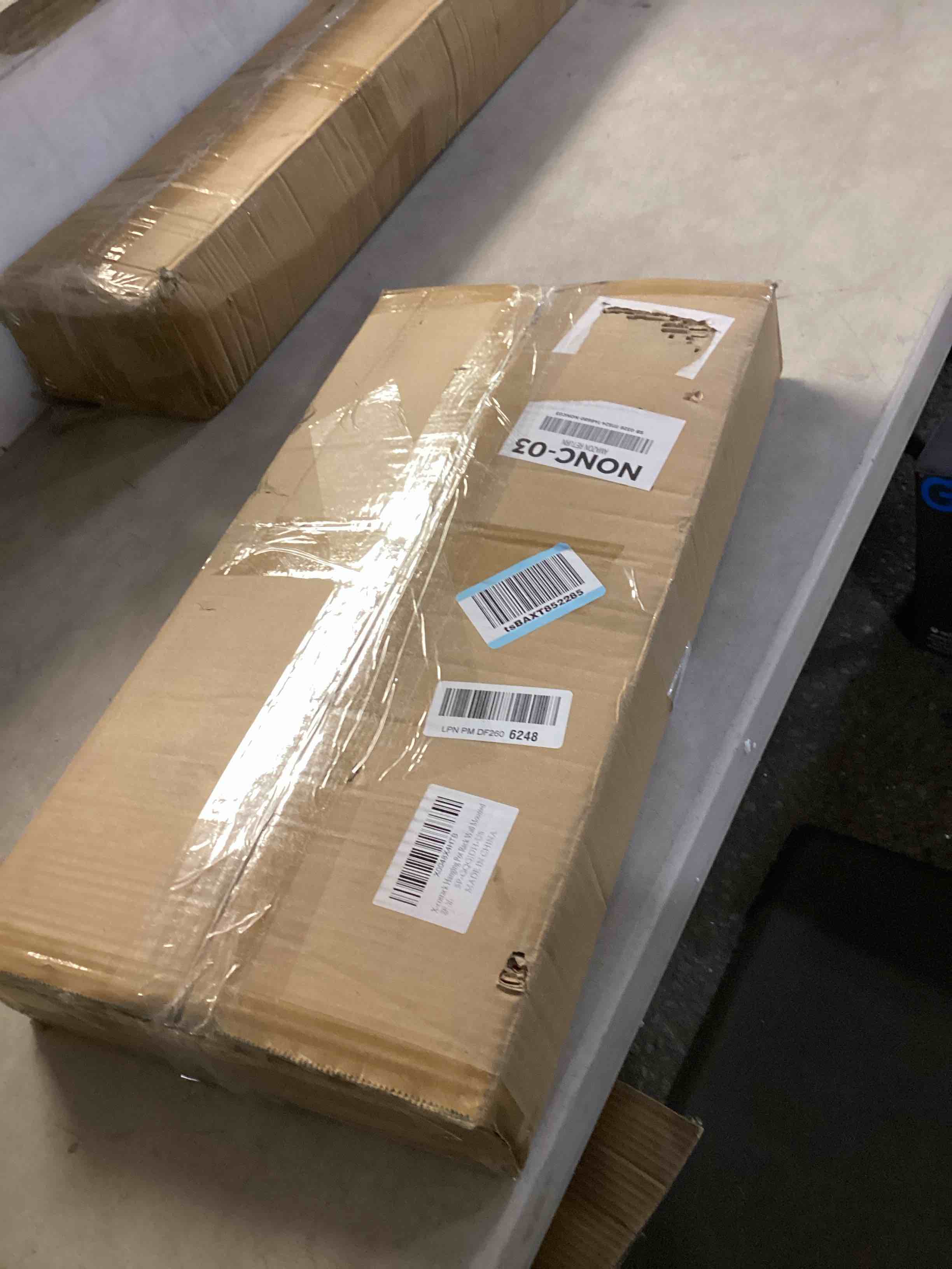 https://s3.amazonaws.com/lotting-images-prod/bidfta/TEA0067989_1733949220486.jpeg