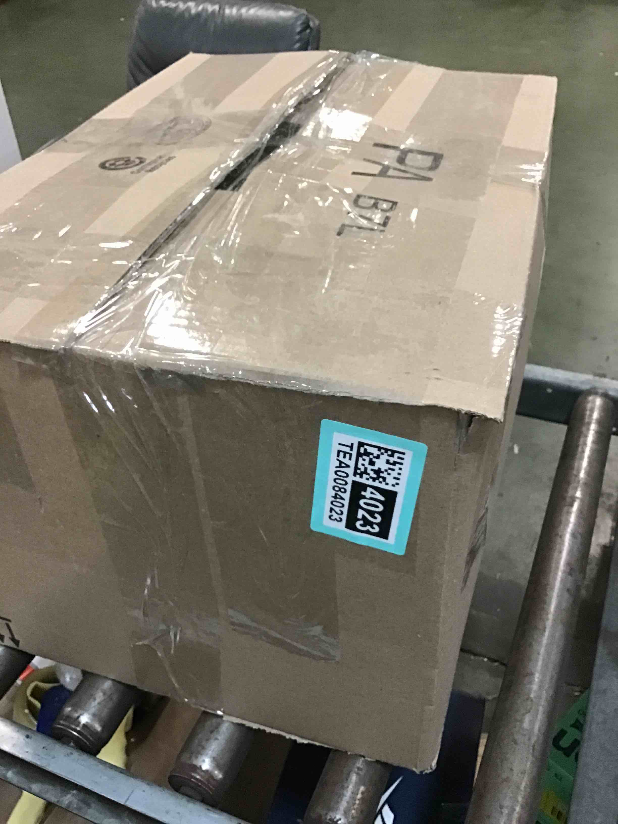 https://s3.amazonaws.com/lotting-images-prod/bidfta/TEA0084023_1723737295145.jpeg