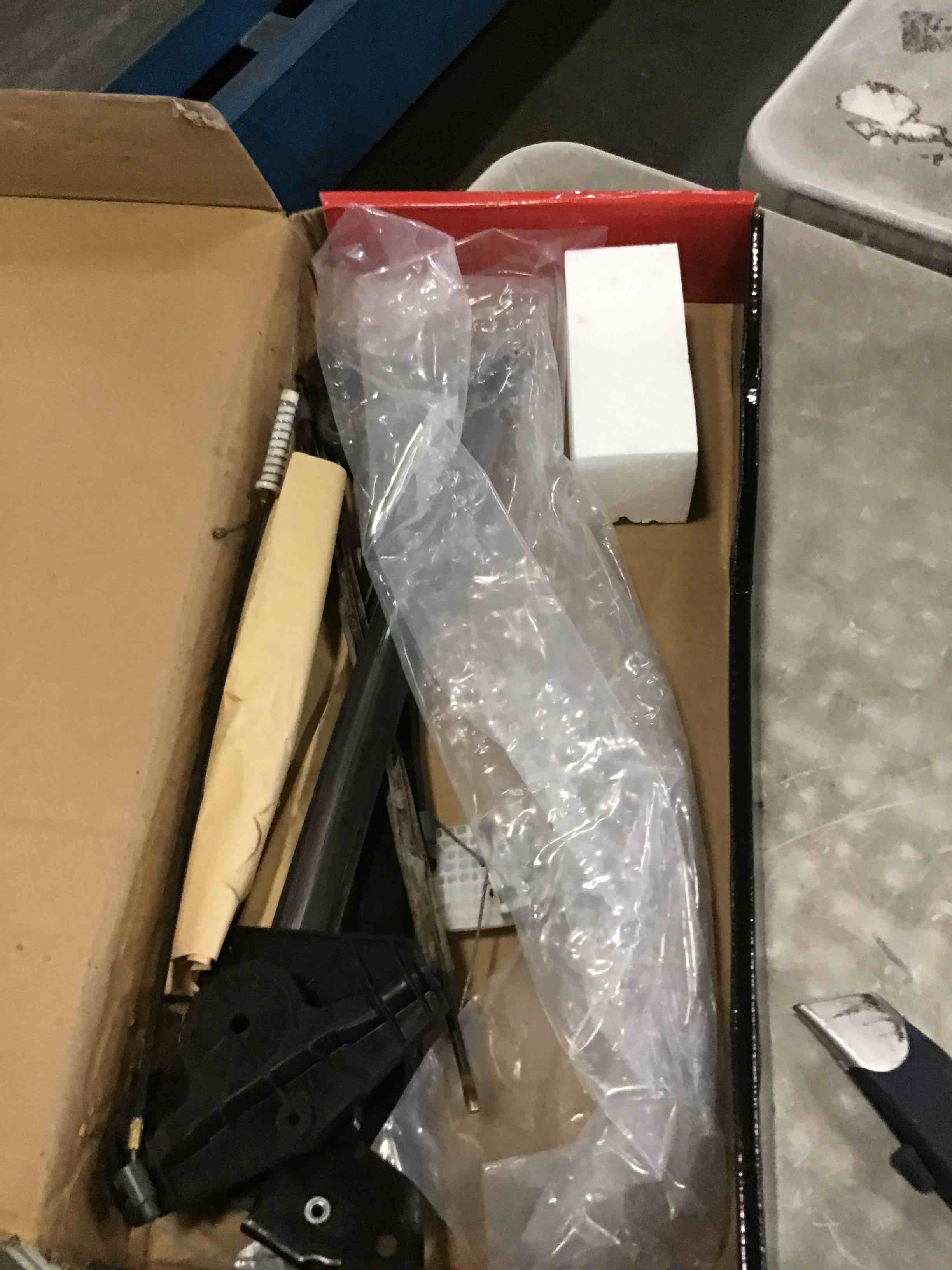 https://s3.amazonaws.com/lotting-images-prod/bidfta/TEA0090058_1724787717670.jpeg