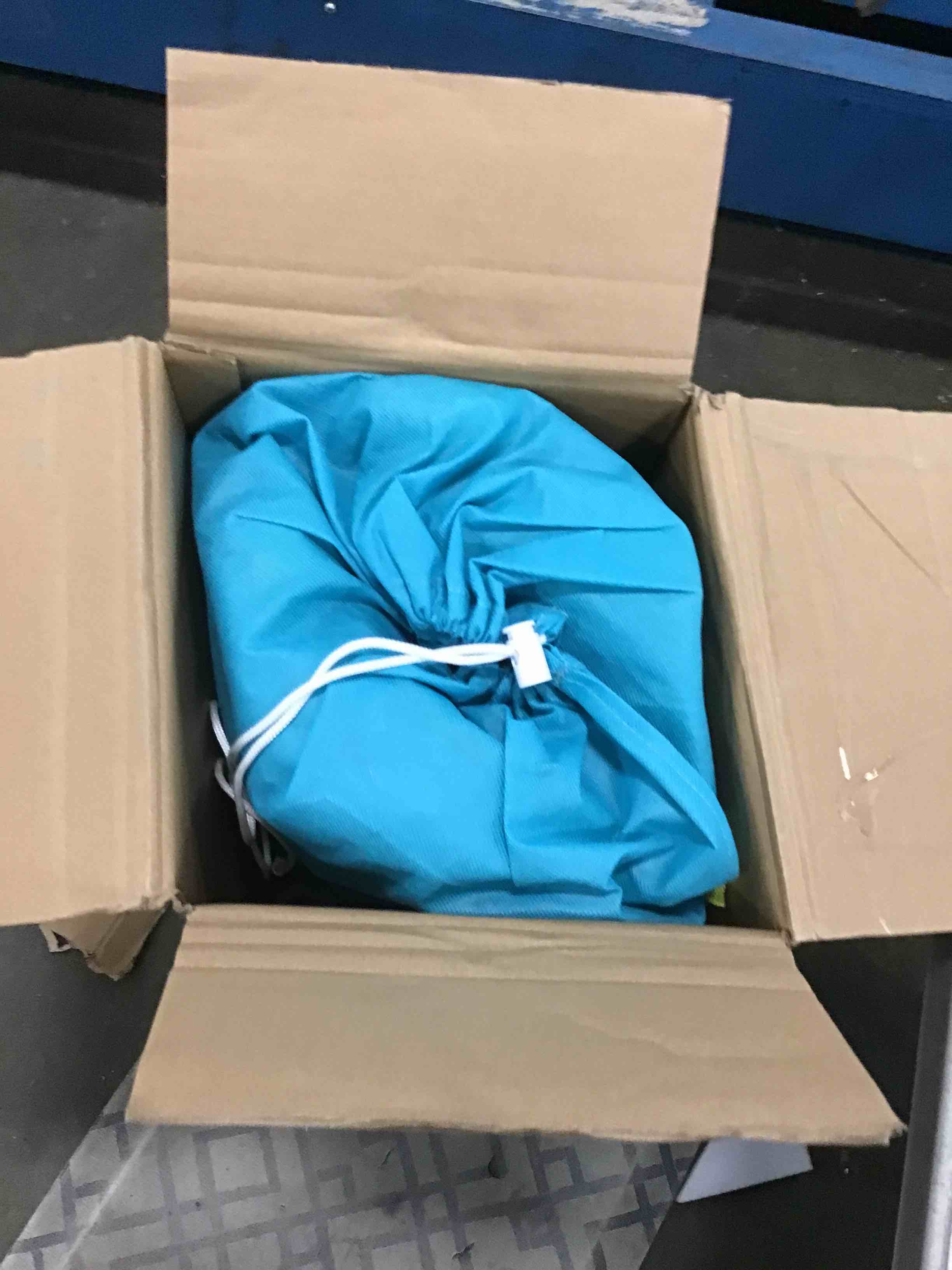 https://s3.amazonaws.com/lotting-images-prod/bidfta/TEA0090155_1724774612512.jpeg
