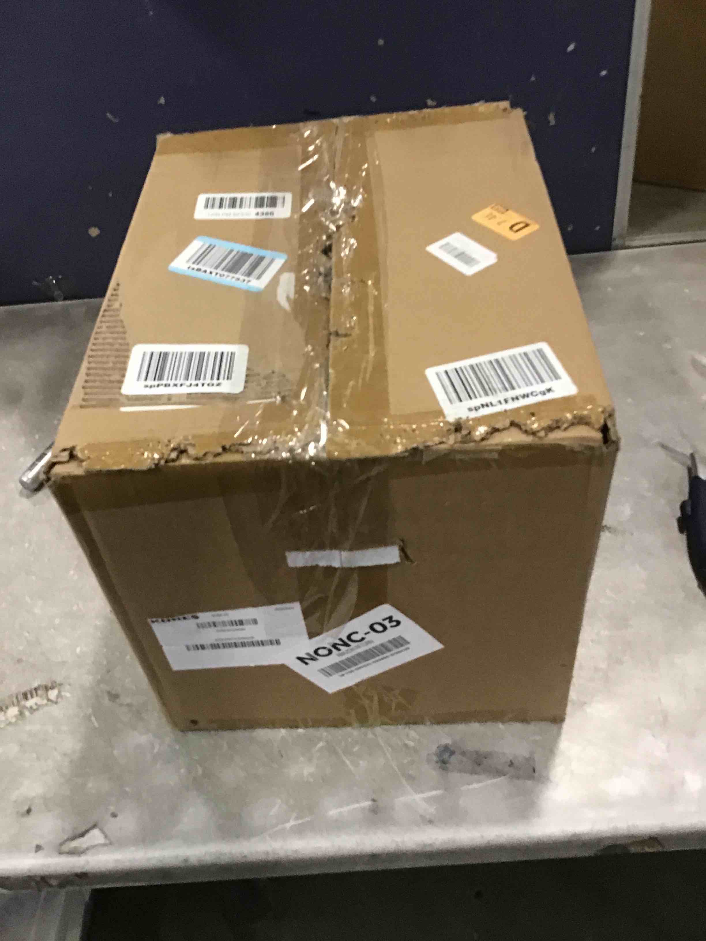 https://s3.amazonaws.com/lotting-images-prod/bidfta/TEA0090493_1724678286557.jpeg