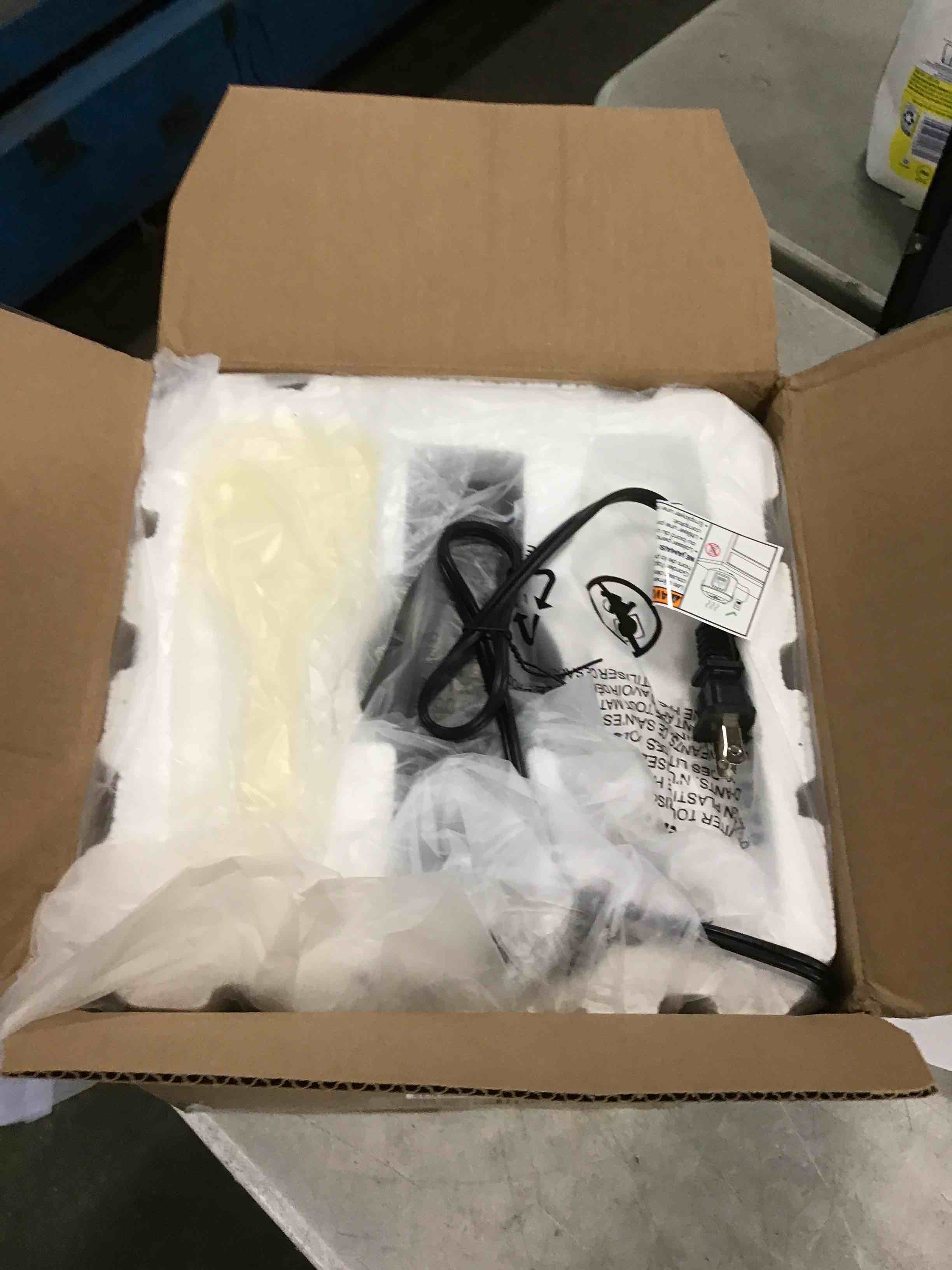 https://s3.amazonaws.com/lotting-images-prod/bidfta/TEA0090563_1724435246911.jpeg