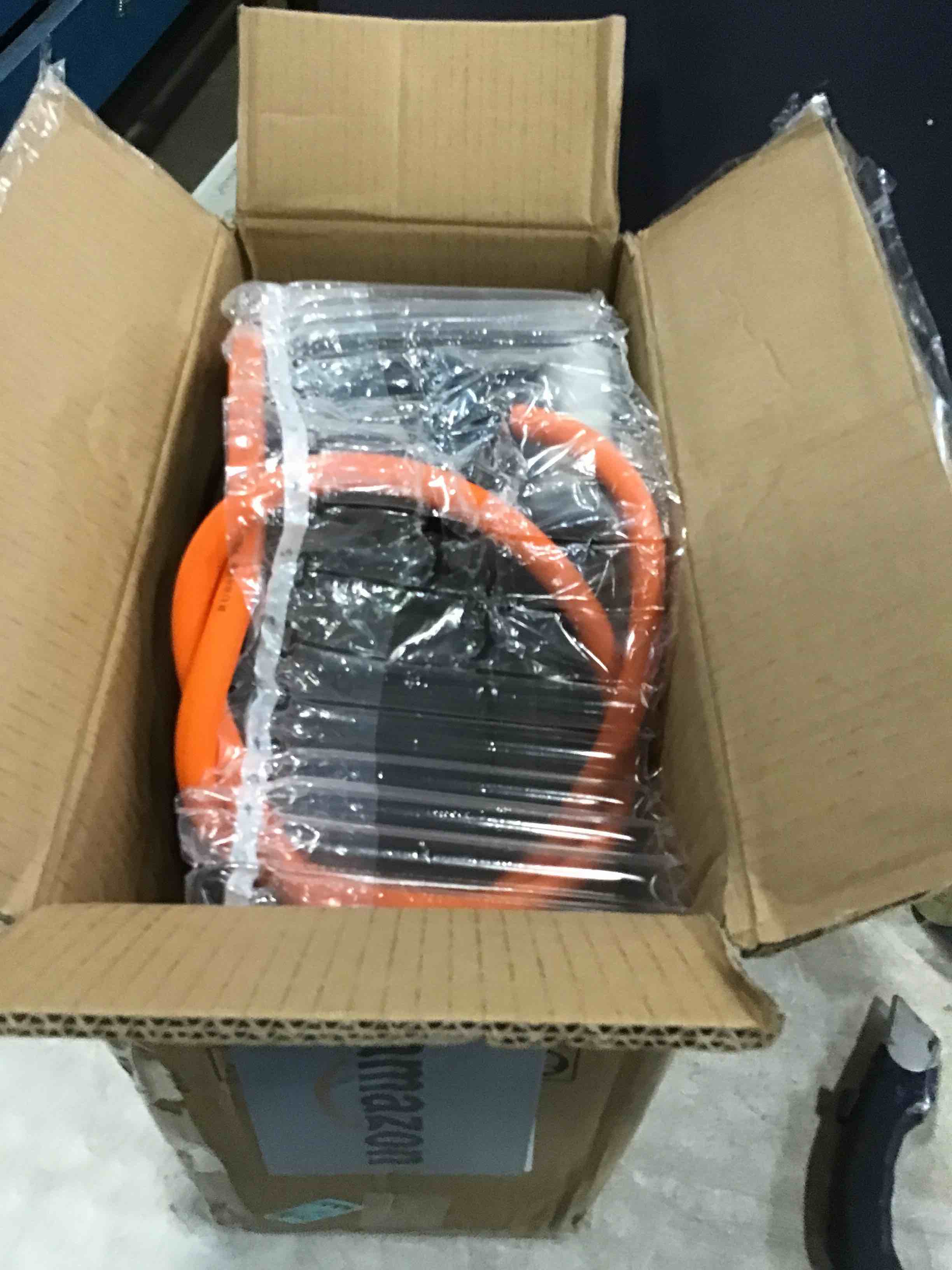 https://s3.amazonaws.com/lotting-images-prod/bidfta/TEA0090585_1724430520468.jpeg