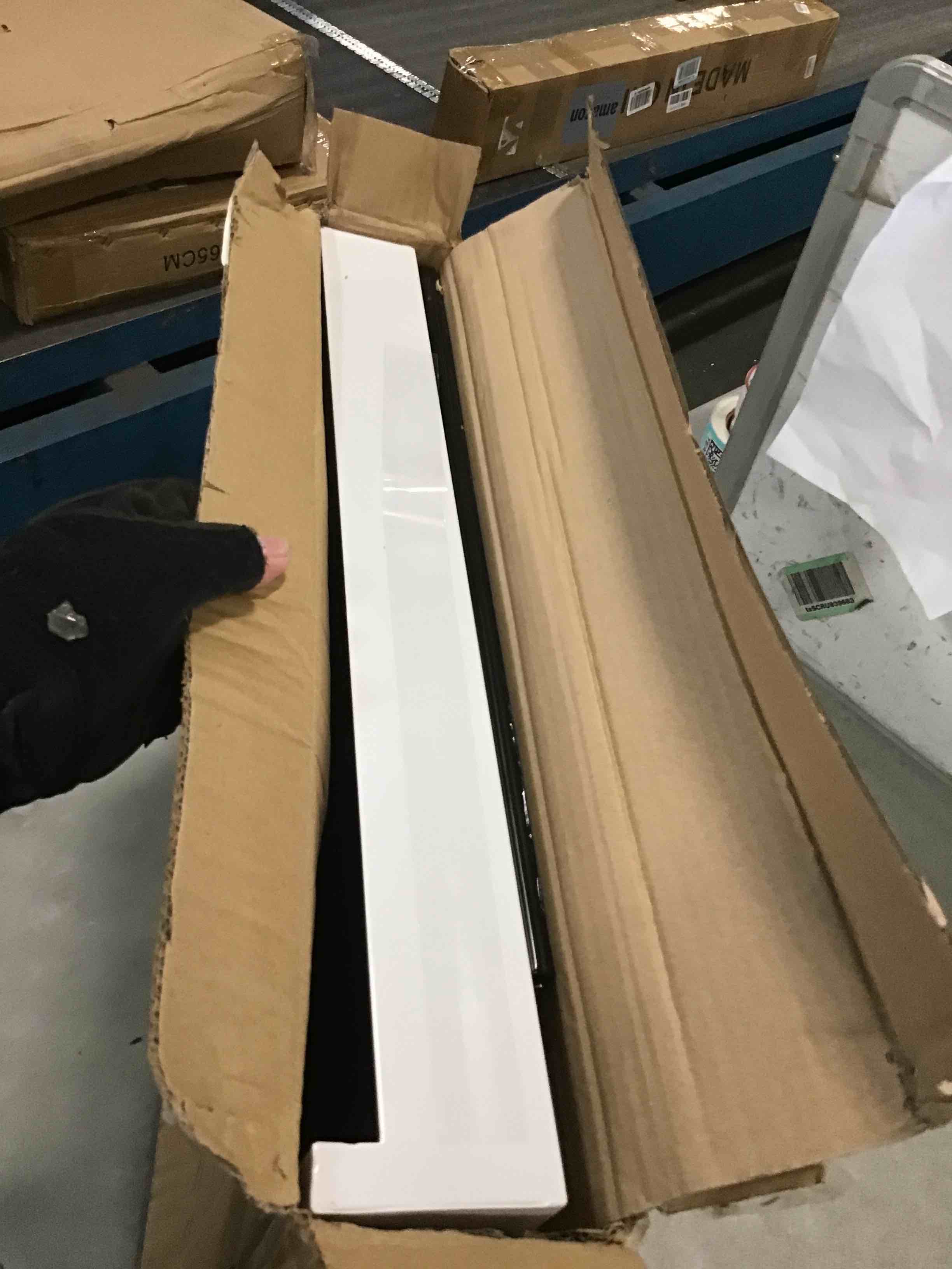 https://s3.amazonaws.com/lotting-images-prod/bidfta/TEA0091097_1724245818414.jpeg