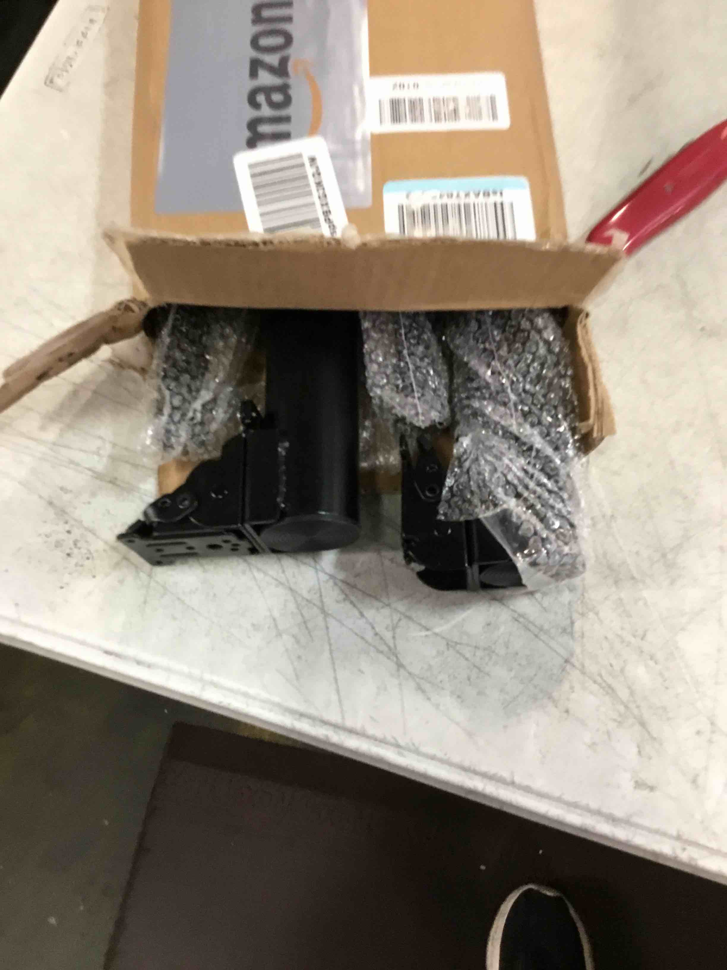 https://s3.amazonaws.com/lotting-images-prod/bidfta/TEA0091377_1724089776461.jpeg