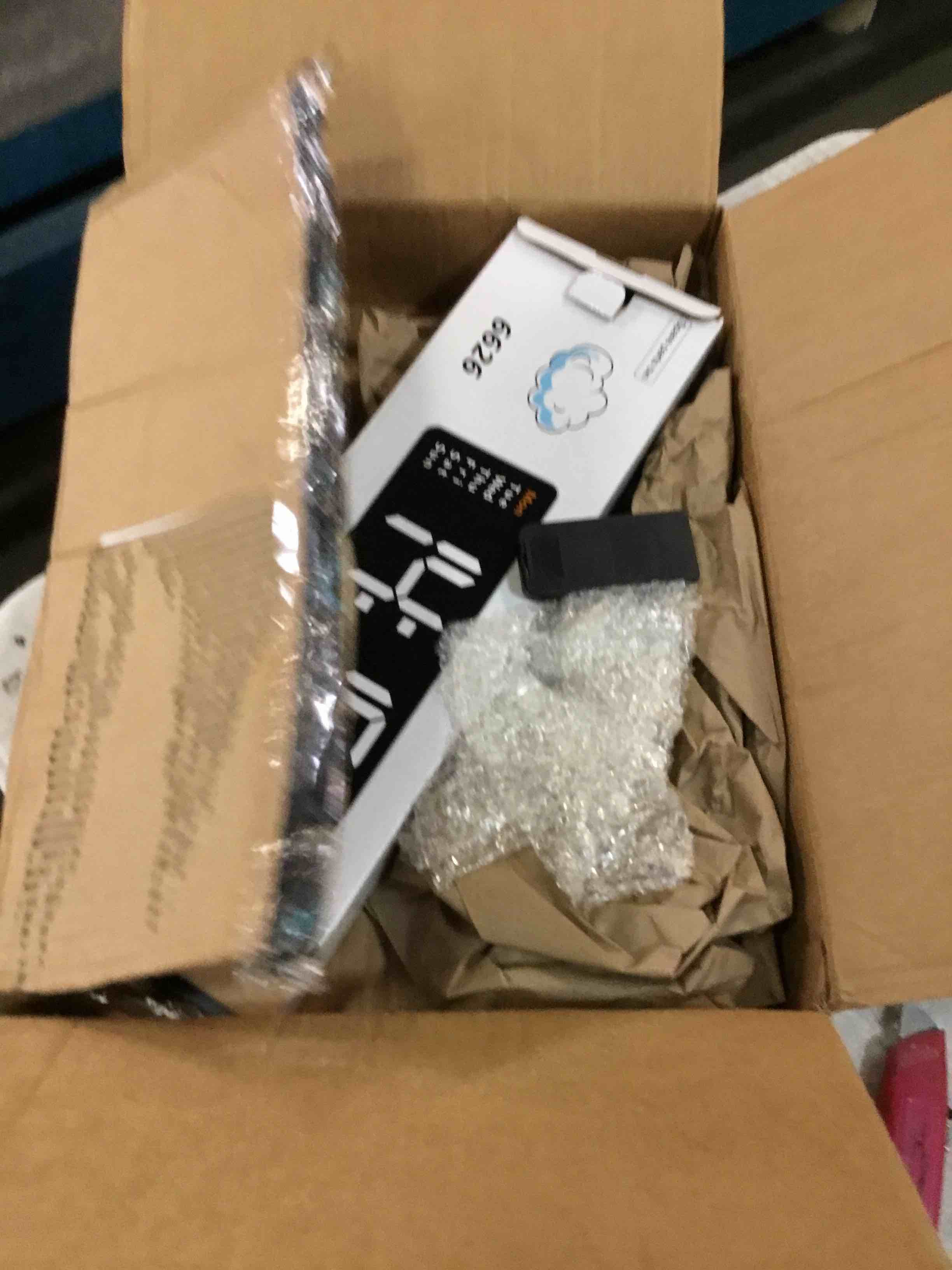 https://s3.amazonaws.com/lotting-images-prod/bidfta/TEA0091382_1724089360399.jpeg