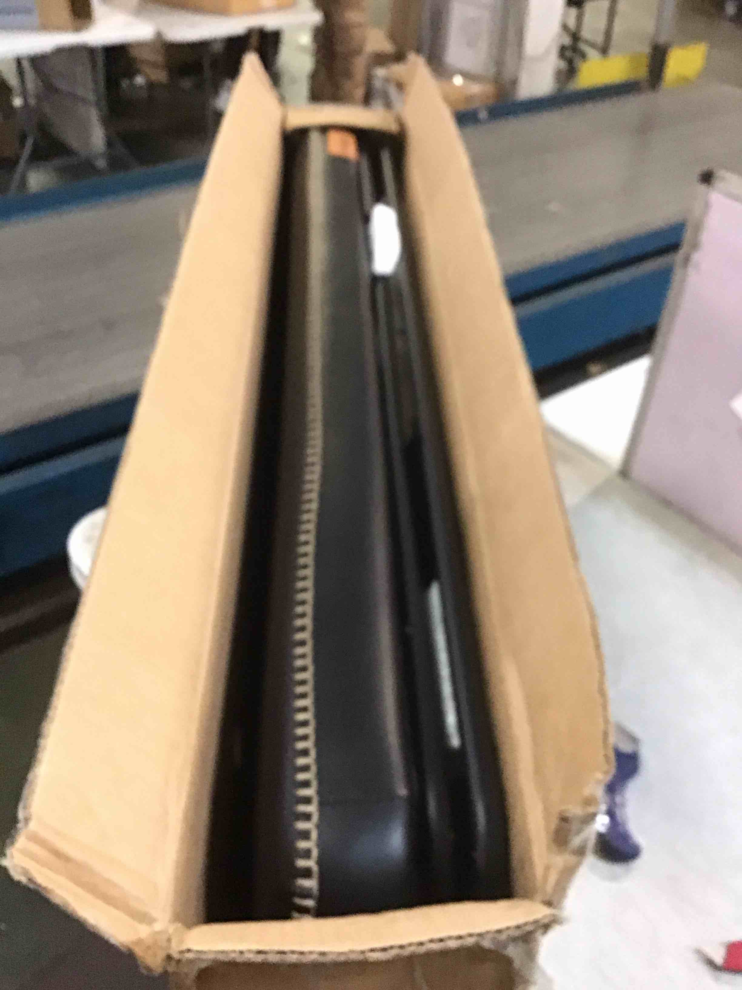 https://s3.amazonaws.com/lotting-images-prod/bidfta/TEA0091808_1723745520337.jpeg