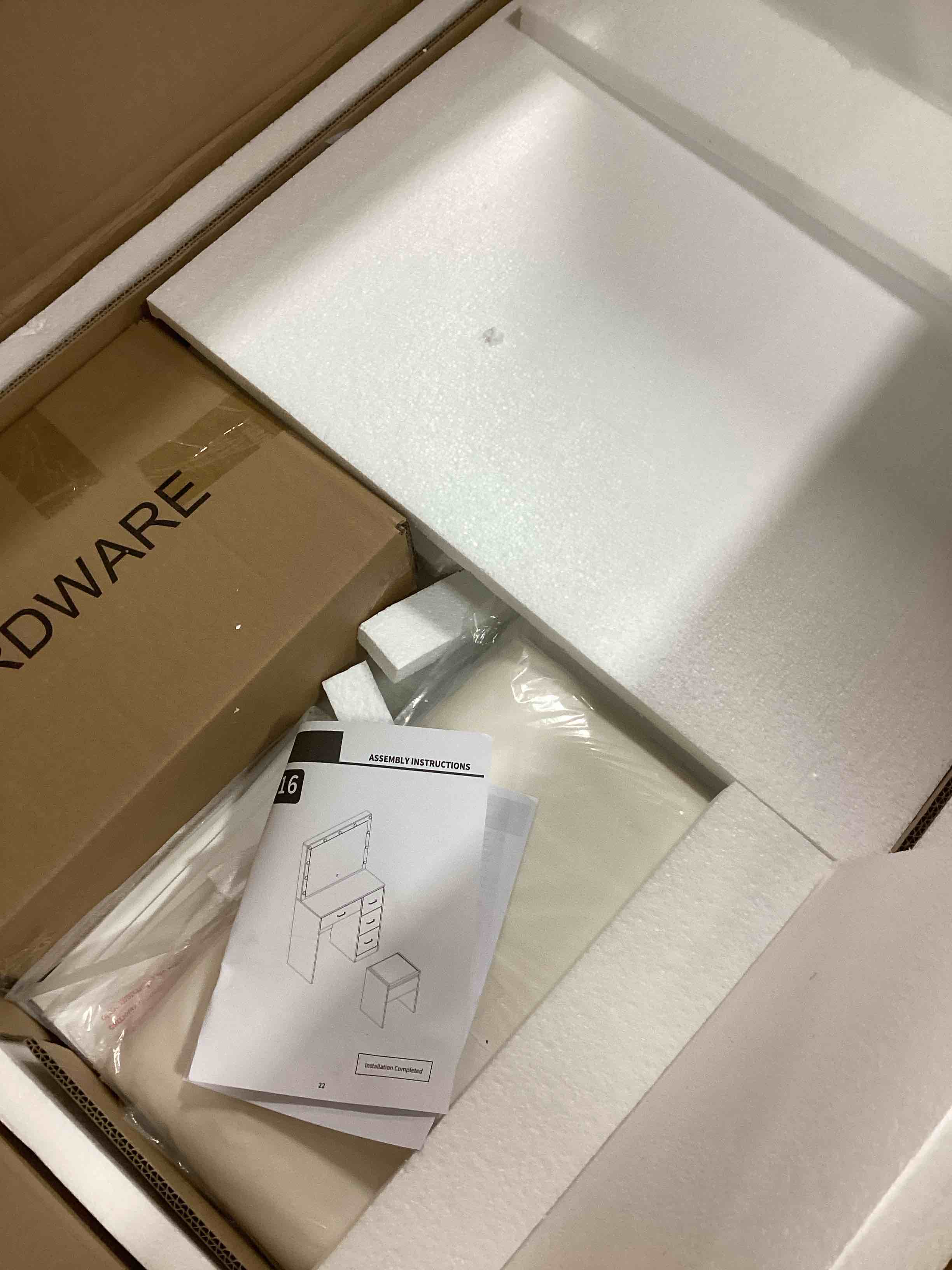 https://s3.amazonaws.com/lotting-images-prod/bidfta/TEA0094173_1725541554498.jpeg