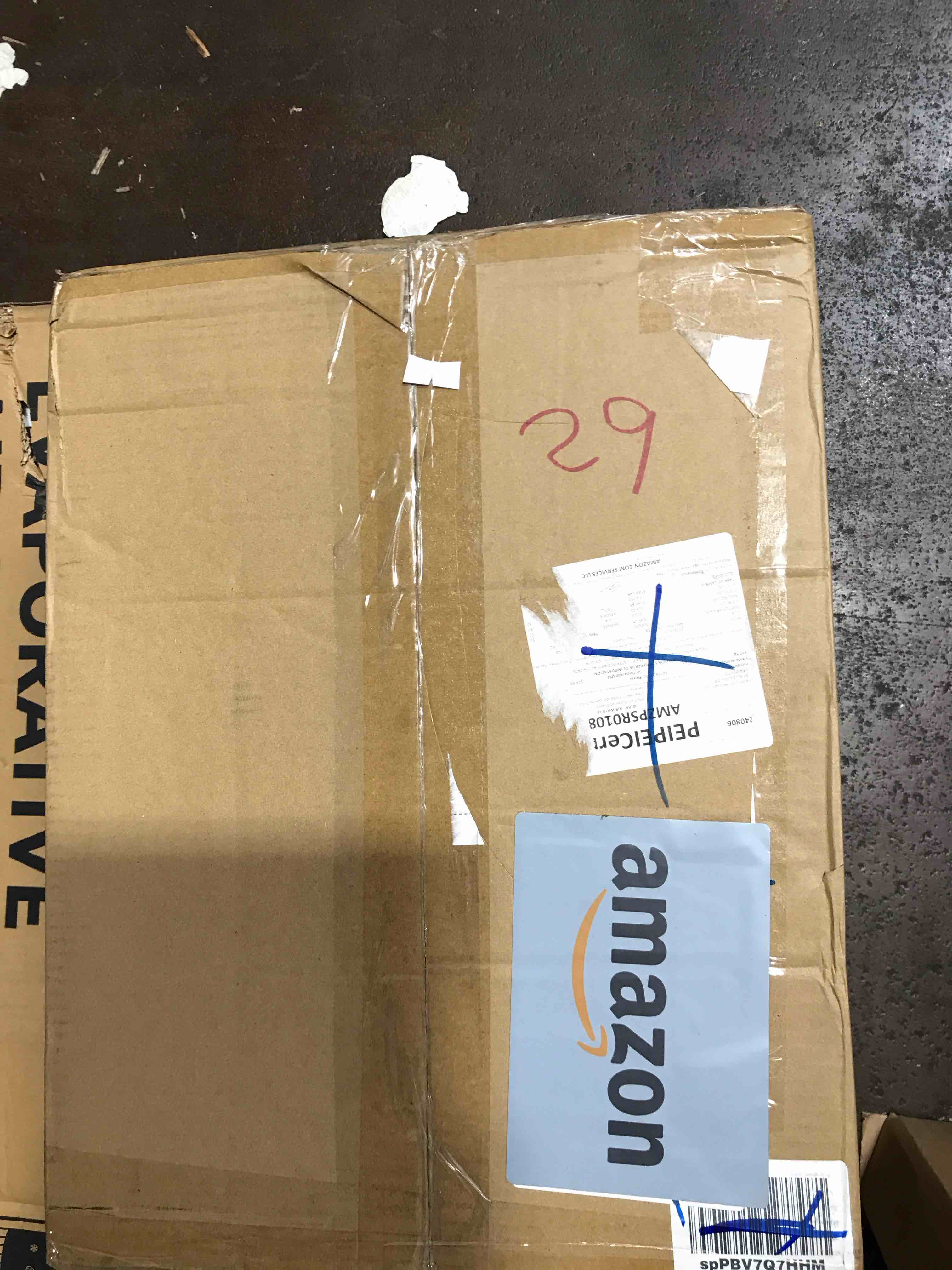 https://s3.amazonaws.com/lotting-images-prod/bidfta/TEA0096160_1727723152954.jpeg