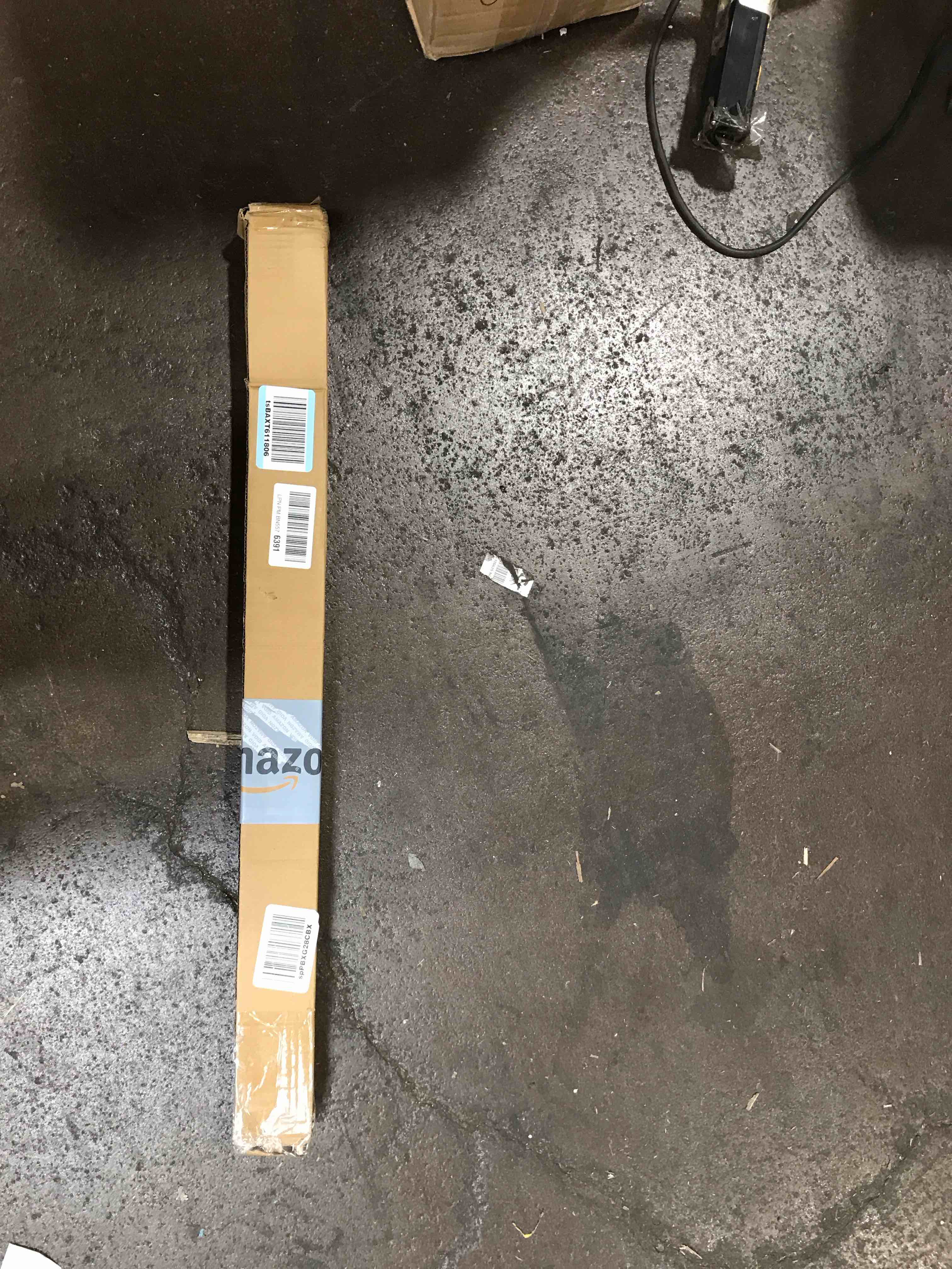https://s3.amazonaws.com/lotting-images-prod/bidfta/TEA0096269_1727703986164.jpeg