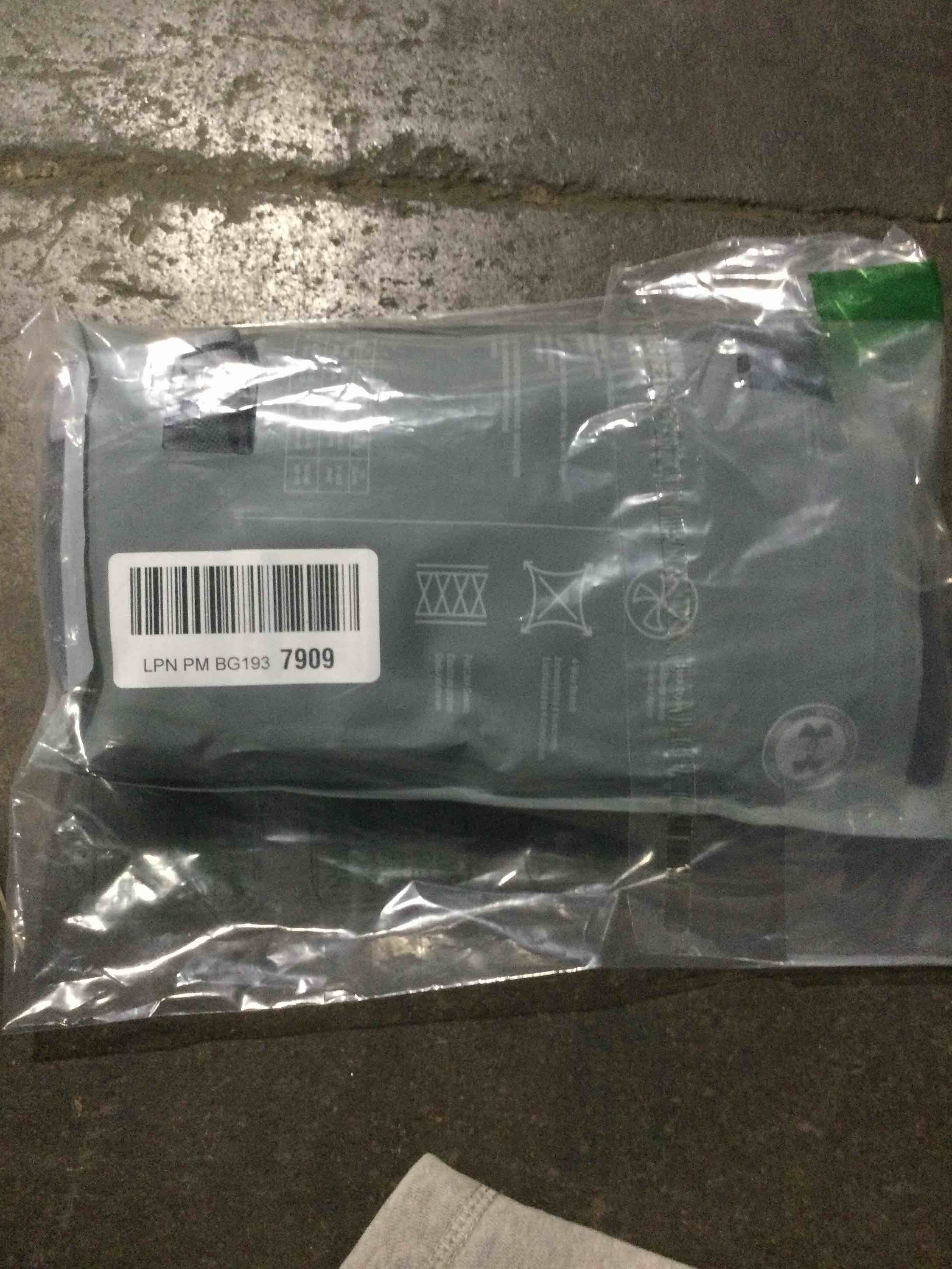 https://s3.amazonaws.com/lotting-images-prod/bidfta/TEA0096373_1727461259979.jpeg