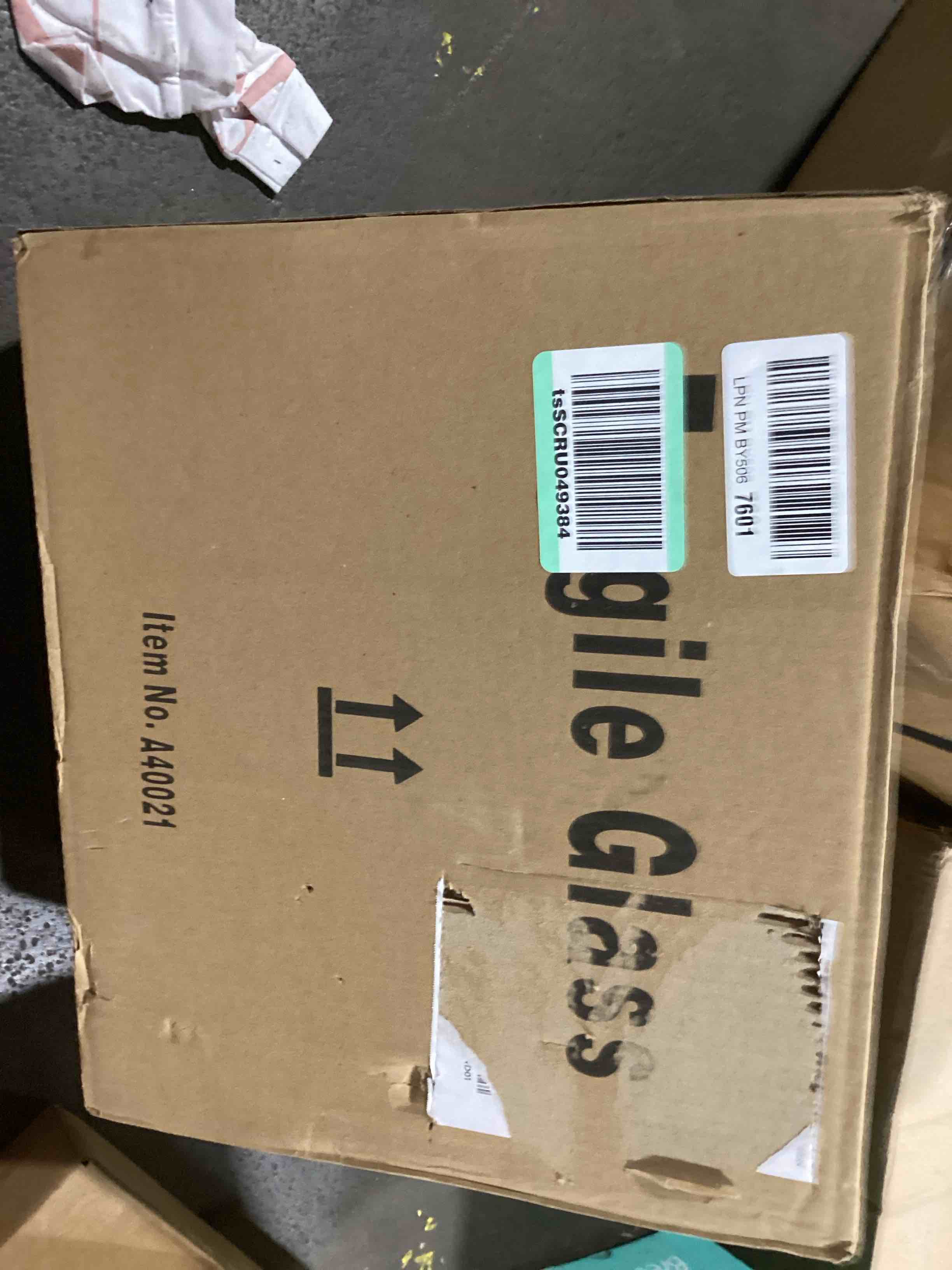 https://s3.amazonaws.com/lotting-images-prod/bidfta/TEA0097908_1726577350816.jpeg