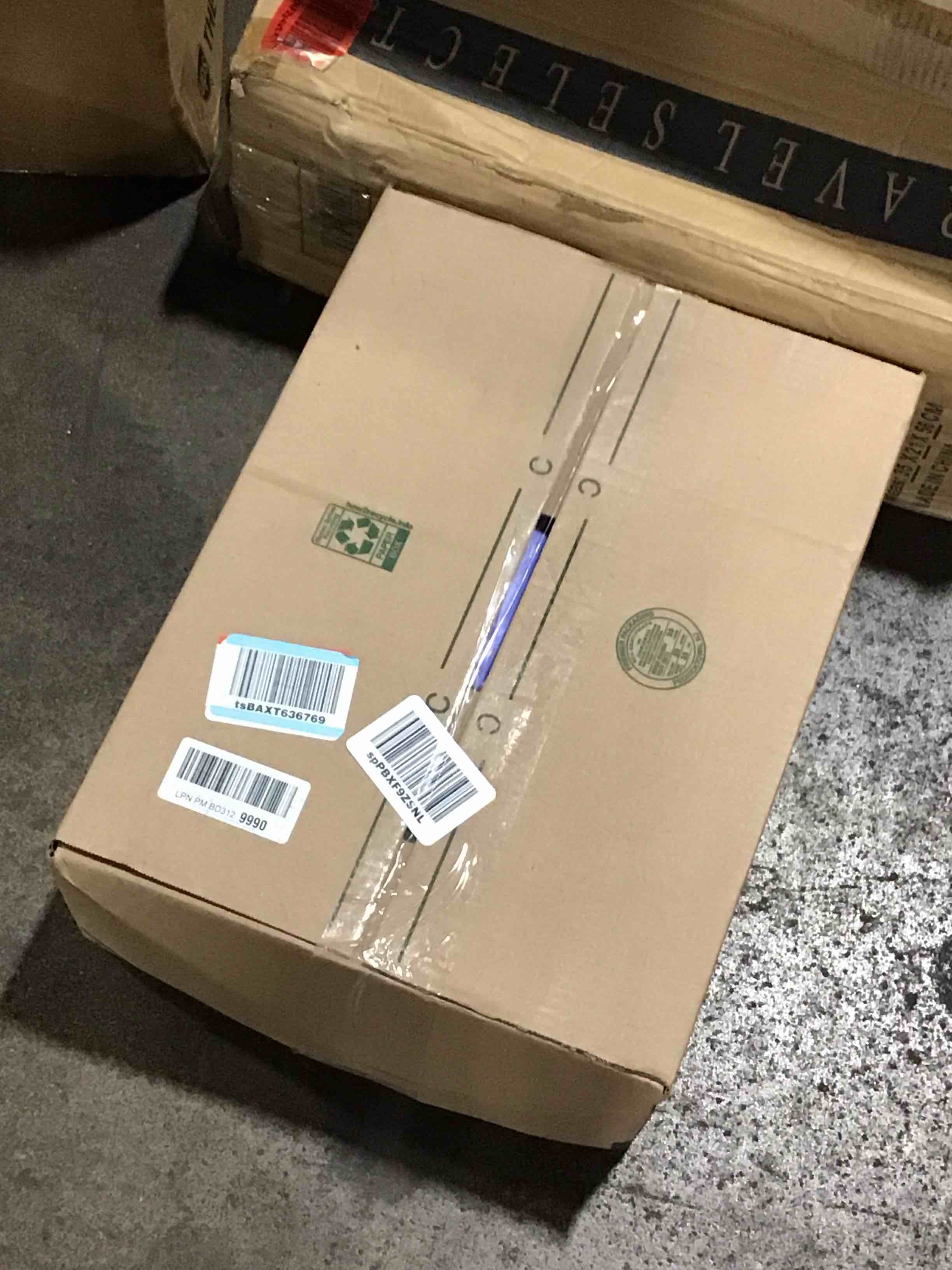 https://s3.amazonaws.com/lotting-images-prod/bidfta/TEA0098055_1727883958877.jpeg