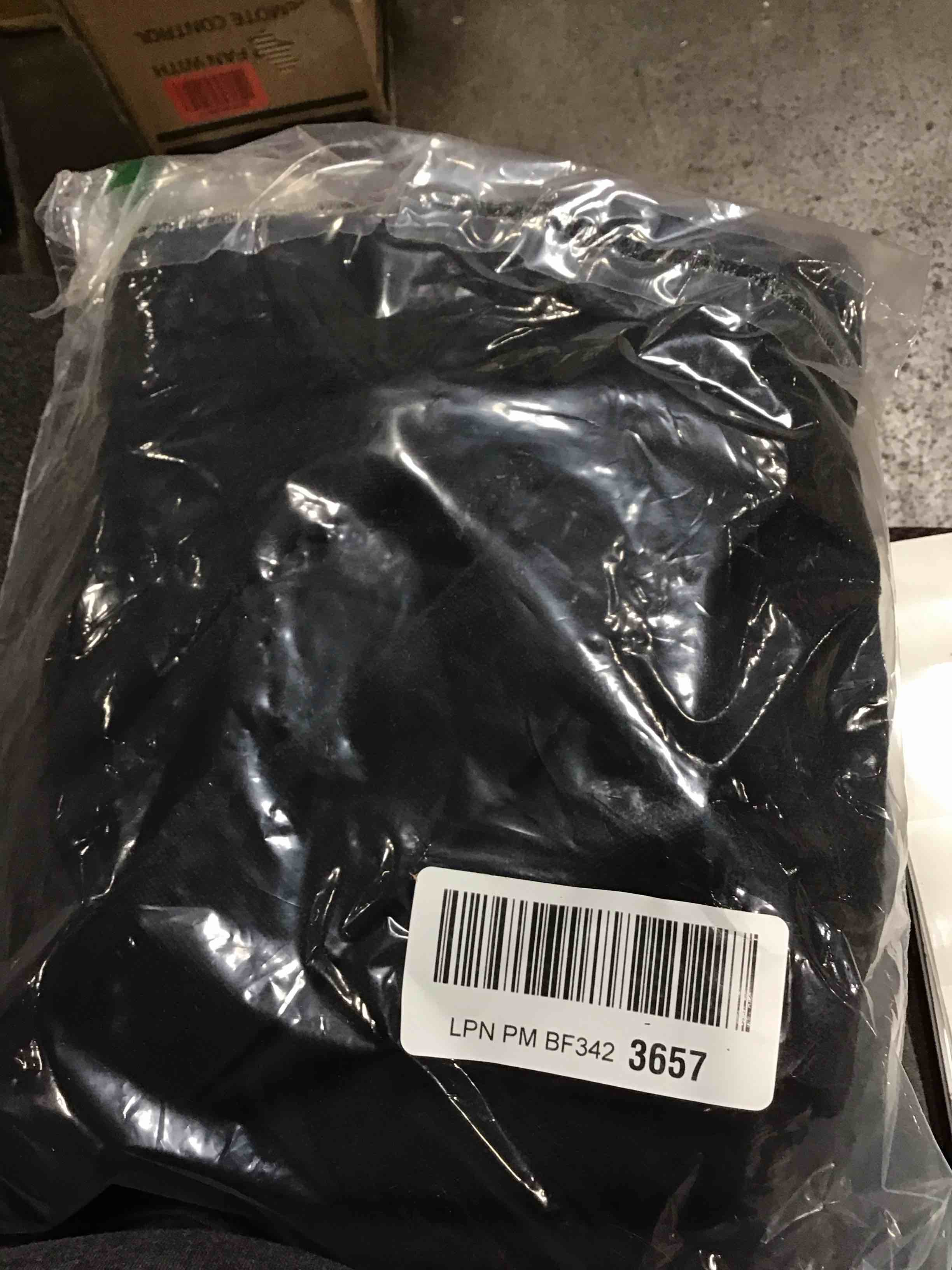 https://s3.amazonaws.com/lotting-images-prod/bidfta/TEA0098382_1727803820884.jpeg