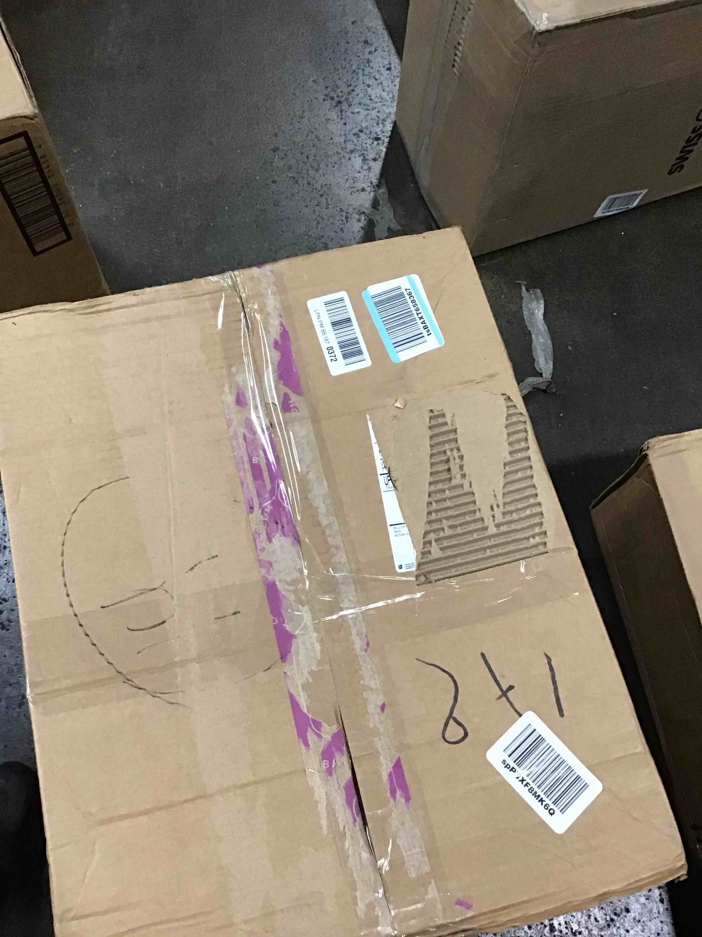 https://s3.amazonaws.com/lotting-images-prod/bidfta/TEA0099167_1727377028690.jpeg