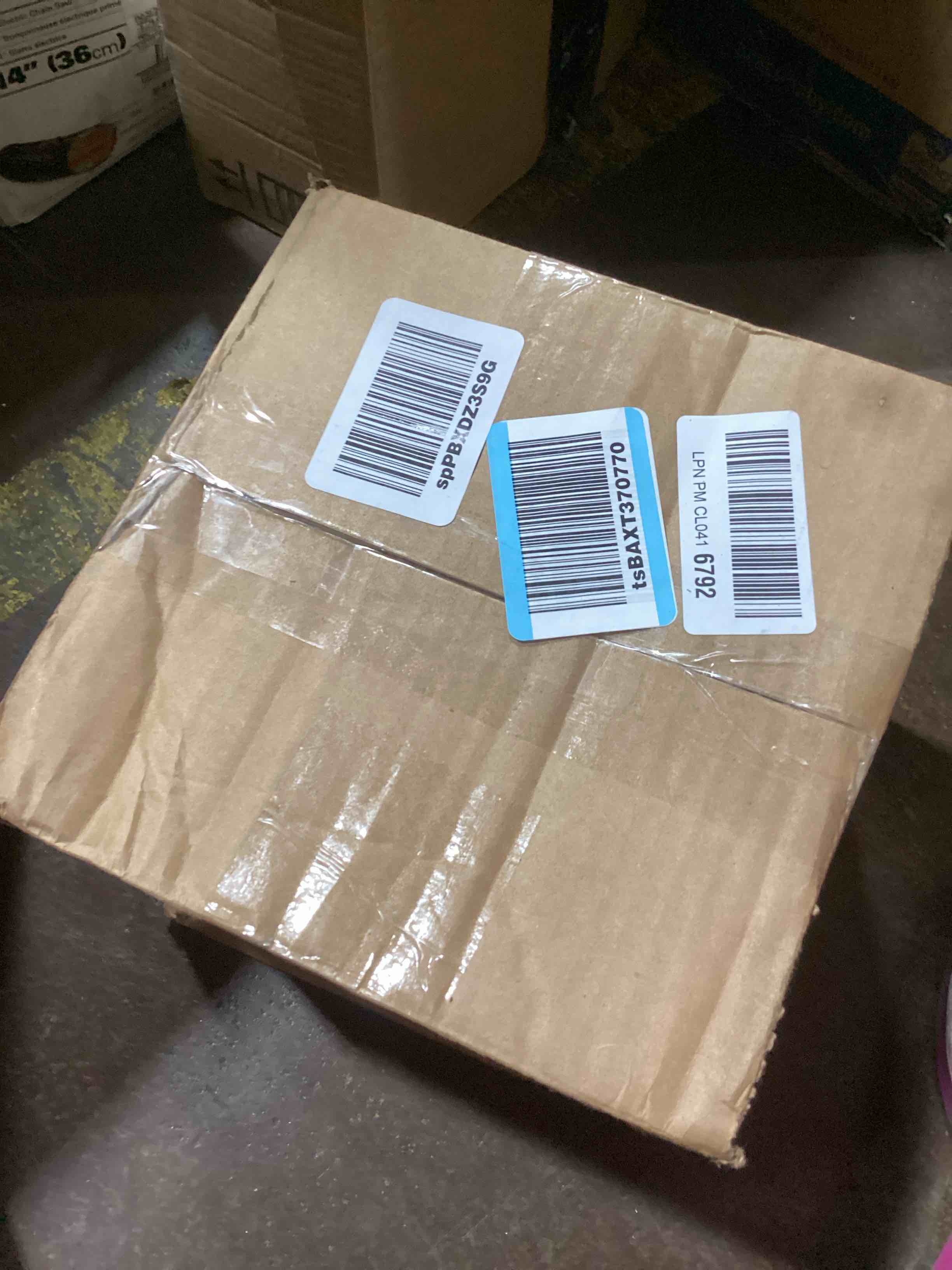 https://s3.amazonaws.com/lotting-images-prod/bidfta/TEA0099684_1726603840629.jpeg