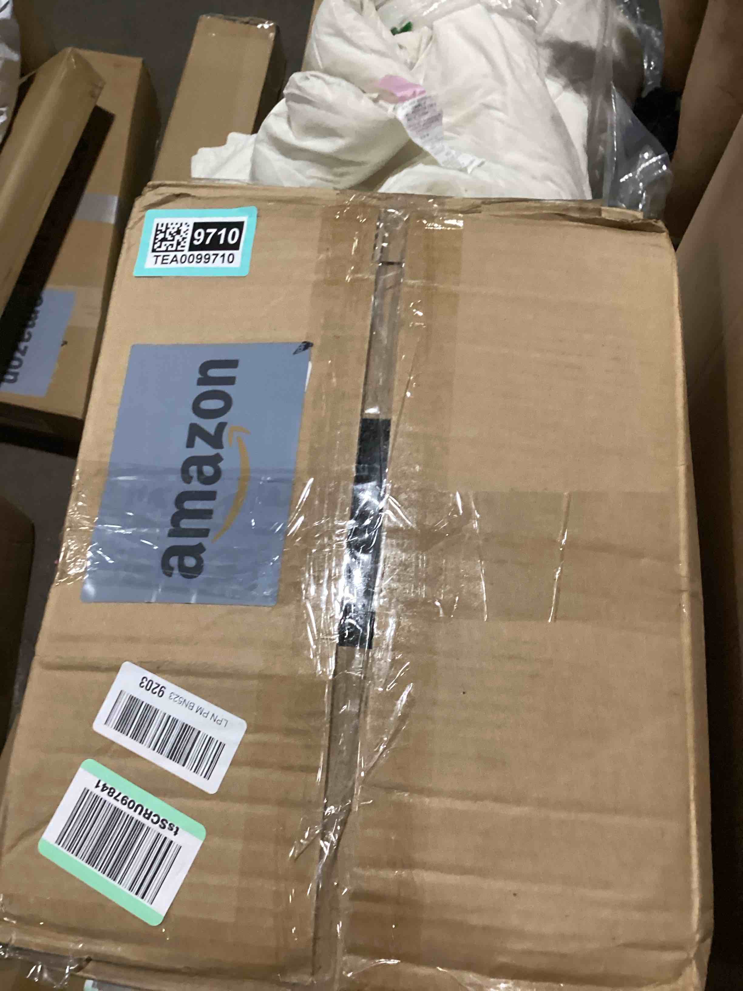 https://s3.amazonaws.com/lotting-images-prod/bidfta/TEA0099710_1726679583713.jpeg