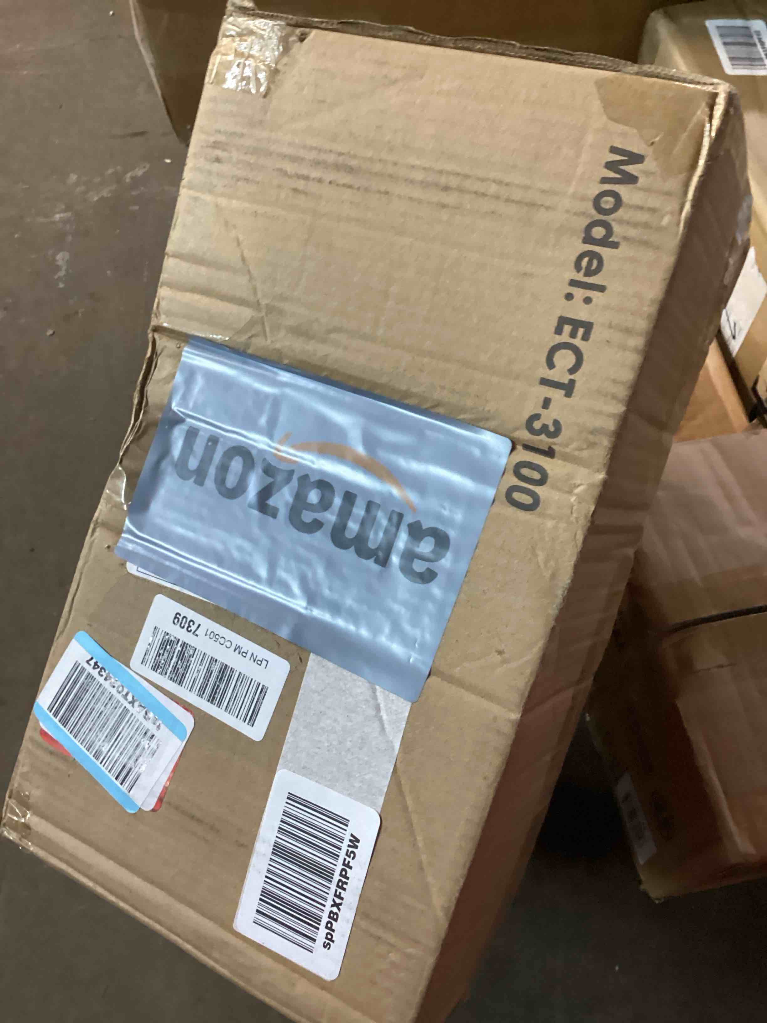 https://s3.amazonaws.com/lotting-images-prod/bidfta/TEA0099778_1726583271922.jpeg