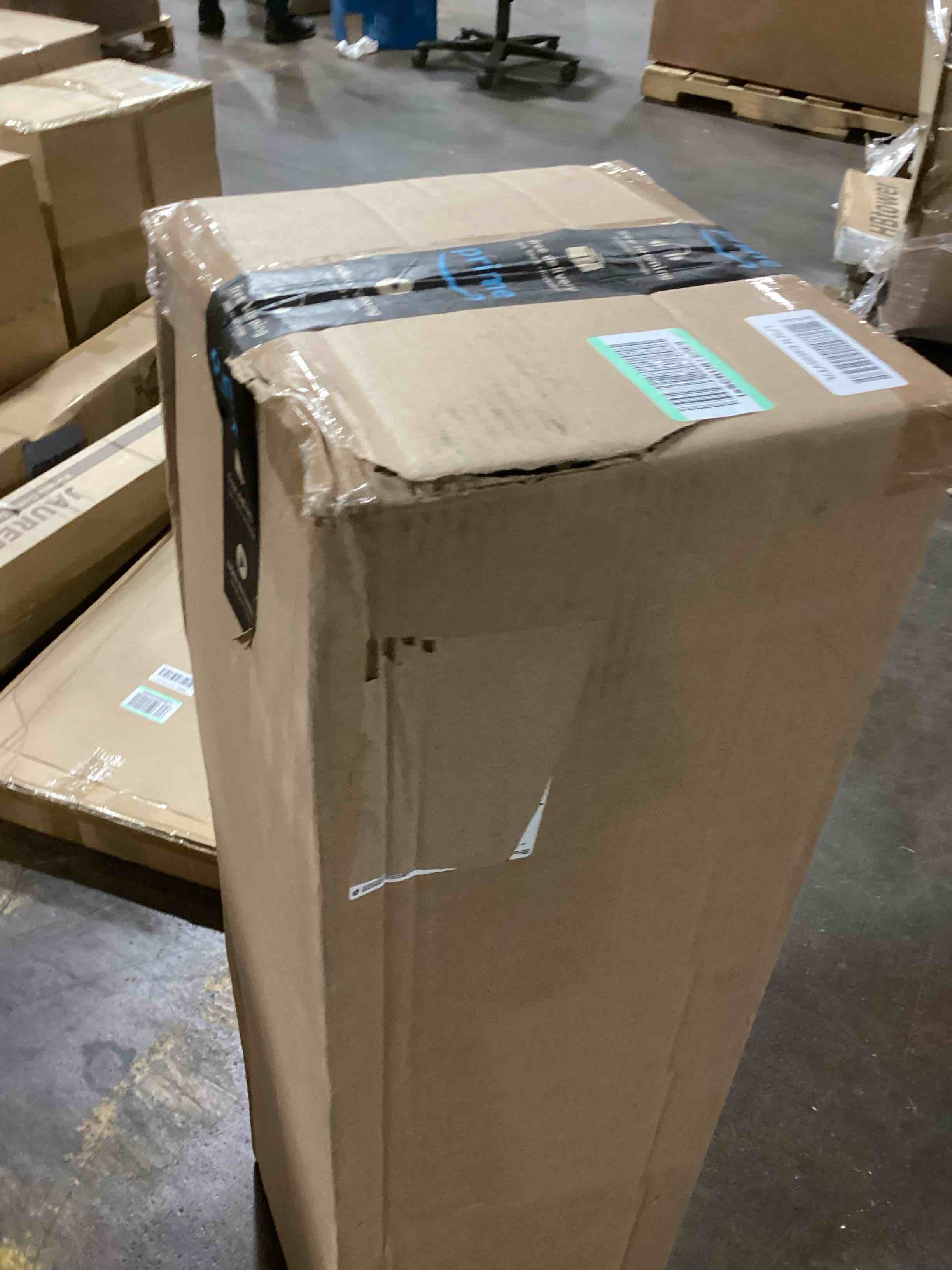 https://s3.amazonaws.com/lotting-images-prod/bidfta/TEA0099982_1726152118843.jpeg