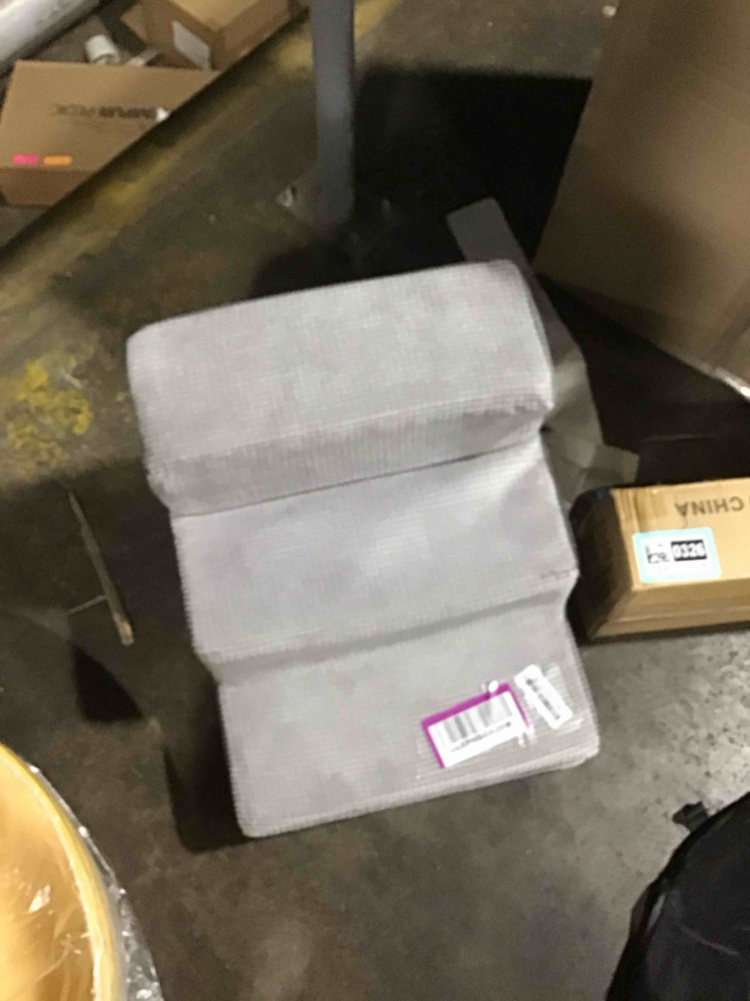 https://s3.amazonaws.com/lotting-images-prod/bidfta/TEA0100324_1727723151845.jpeg