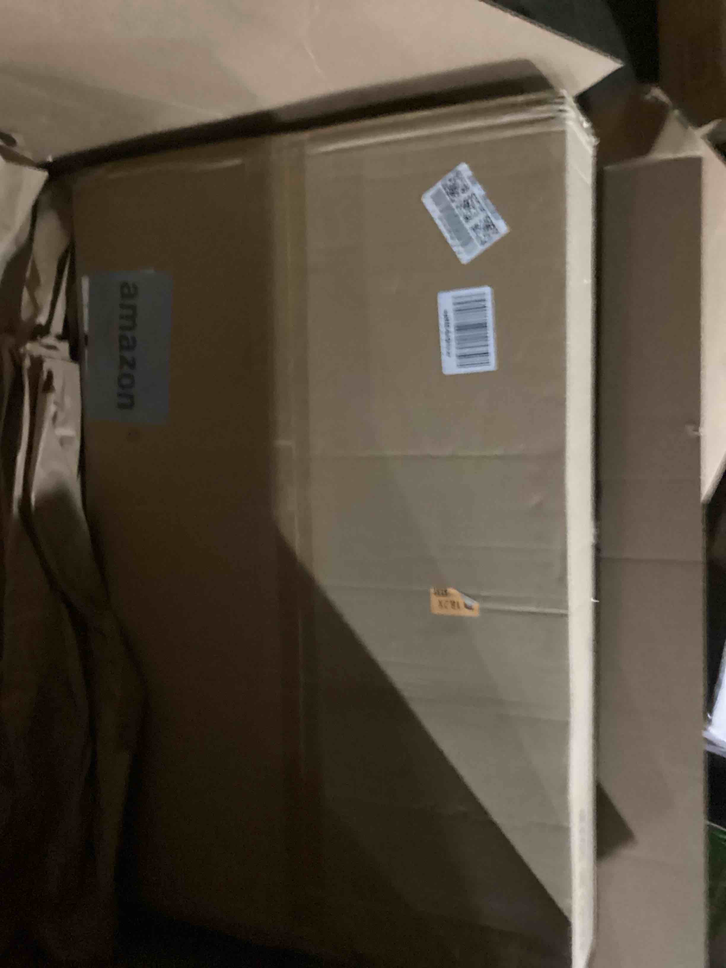 https://s3.amazonaws.com/lotting-images-prod/bidfta/TEA0102919_1726234514618.jpeg
