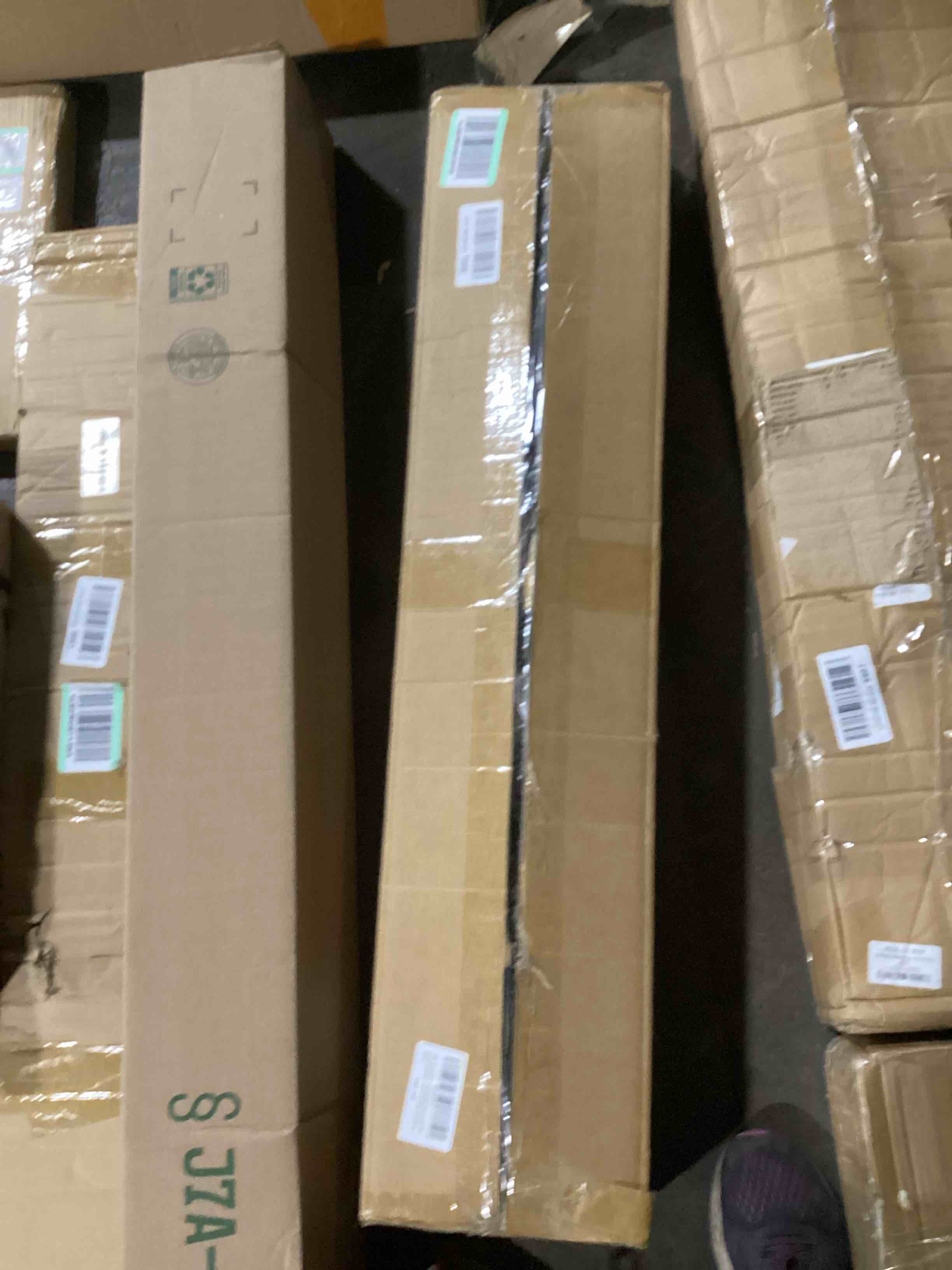 https://s3.amazonaws.com/lotting-images-prod/bidfta/TEA0102938_1726172708765.jpeg