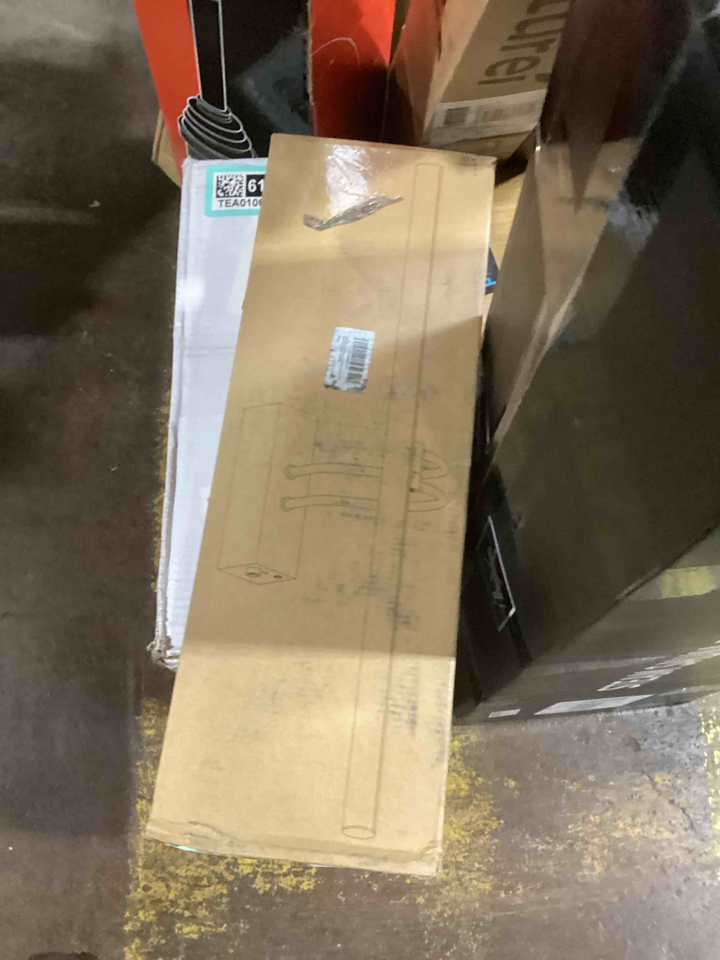 https://s3.amazonaws.com/lotting-images-prod/bidfta/TEA0106189_1728588639607.jpeg
