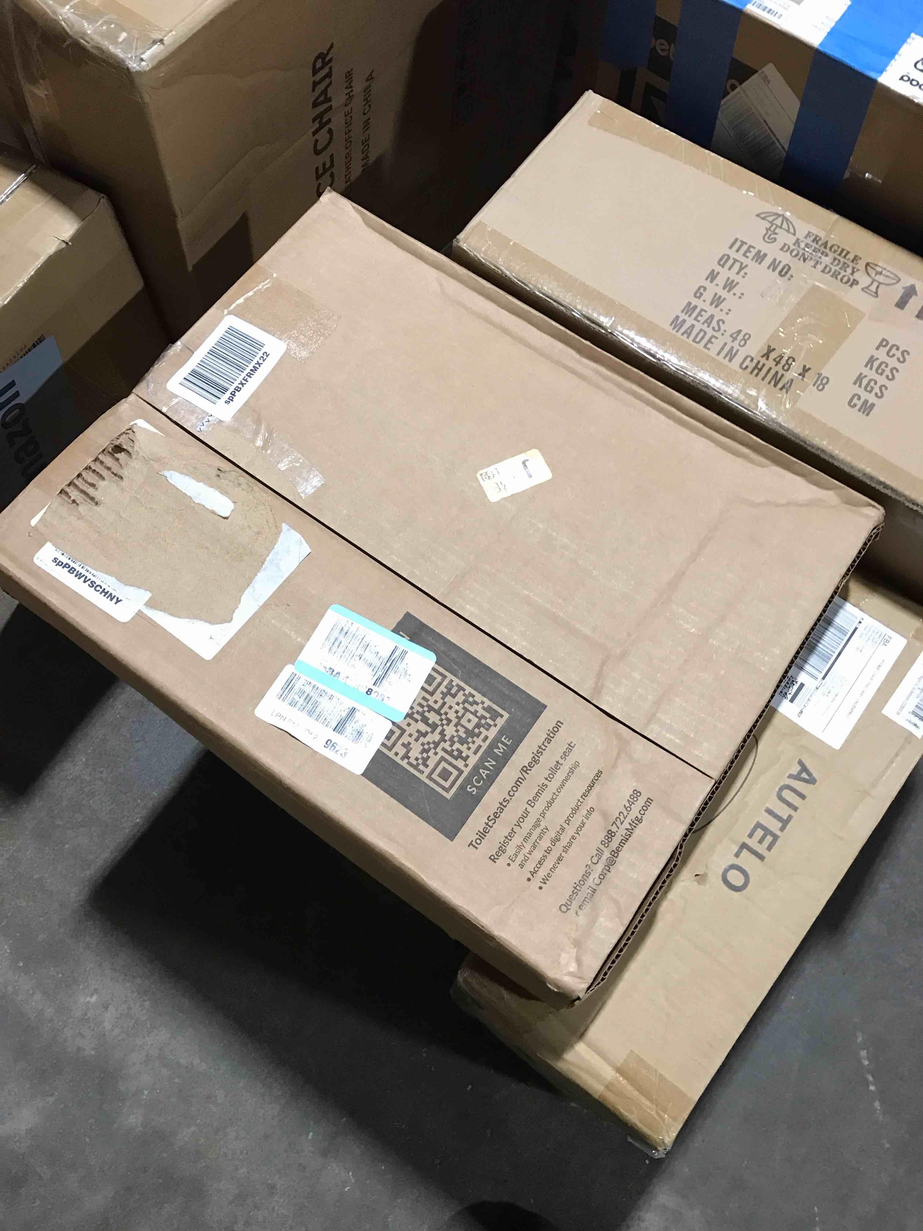 https://s3.amazonaws.com/lotting-images-prod/bidfta/TEA0106376_1728503102636.jpeg