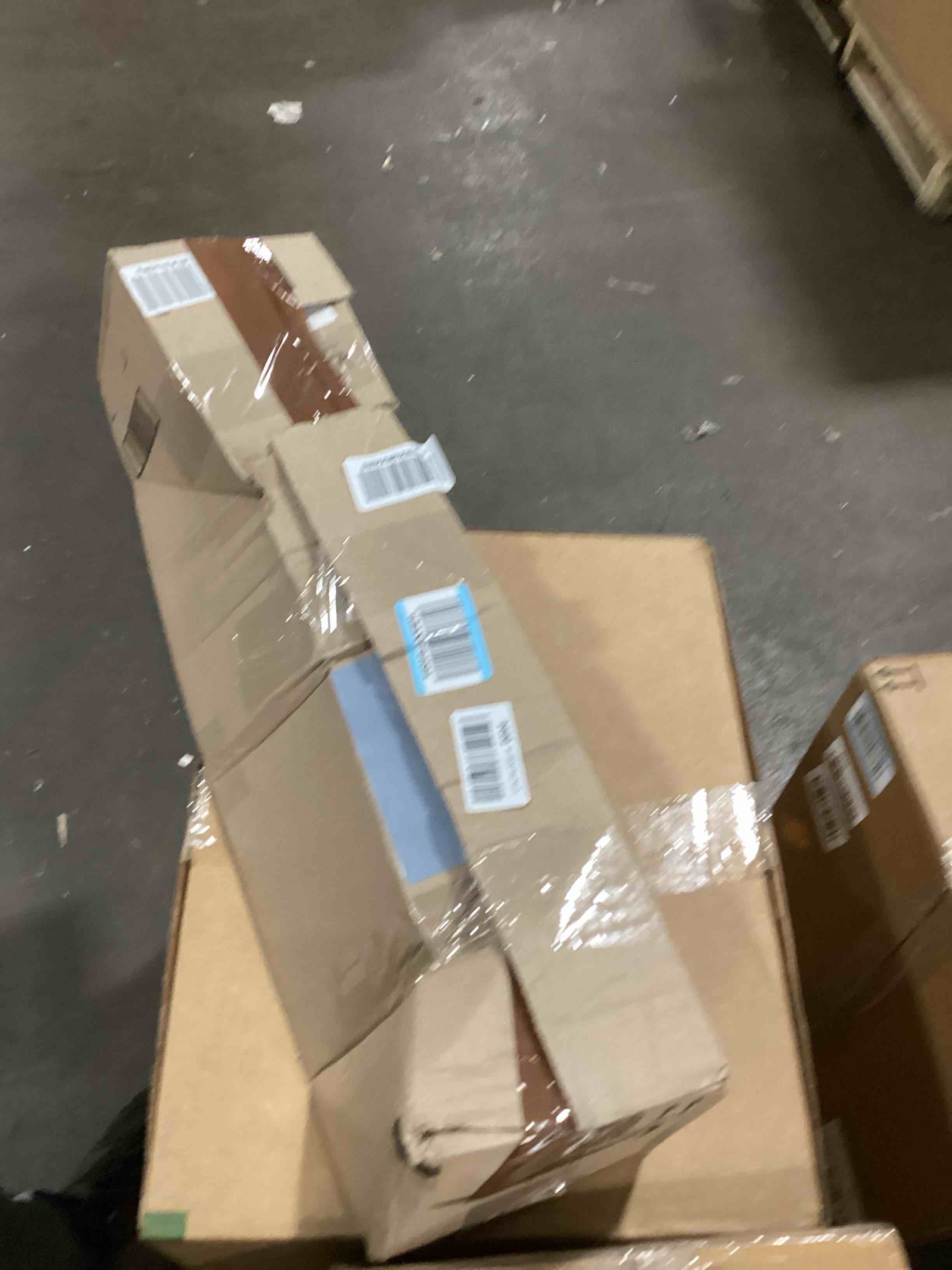 https://s3.amazonaws.com/lotting-images-prod/bidfta/TEA0106906_1728398276229.jpeg