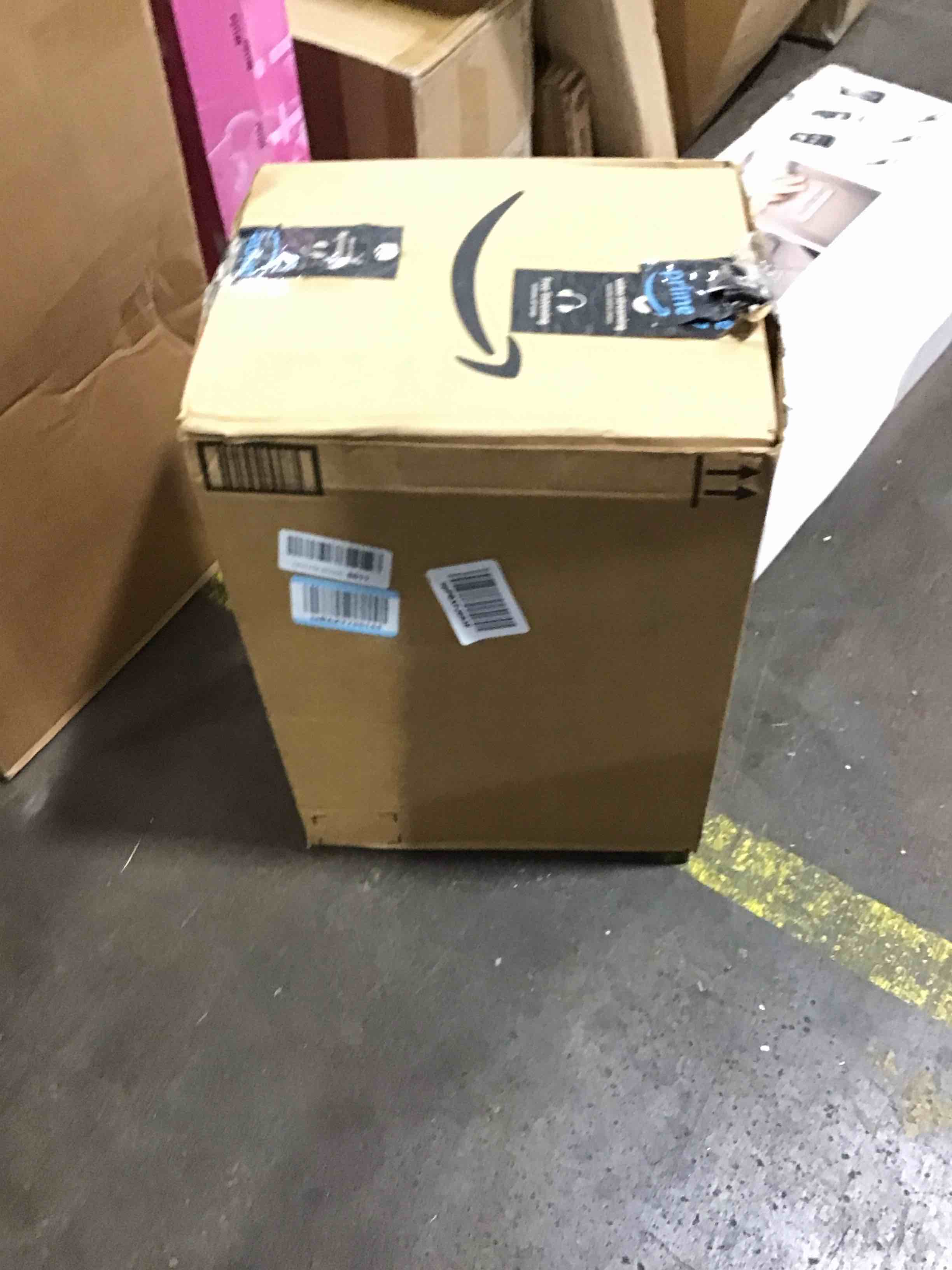 https://s3.amazonaws.com/lotting-images-prod/bidfta/TEA0107288_1728311727674.jpeg