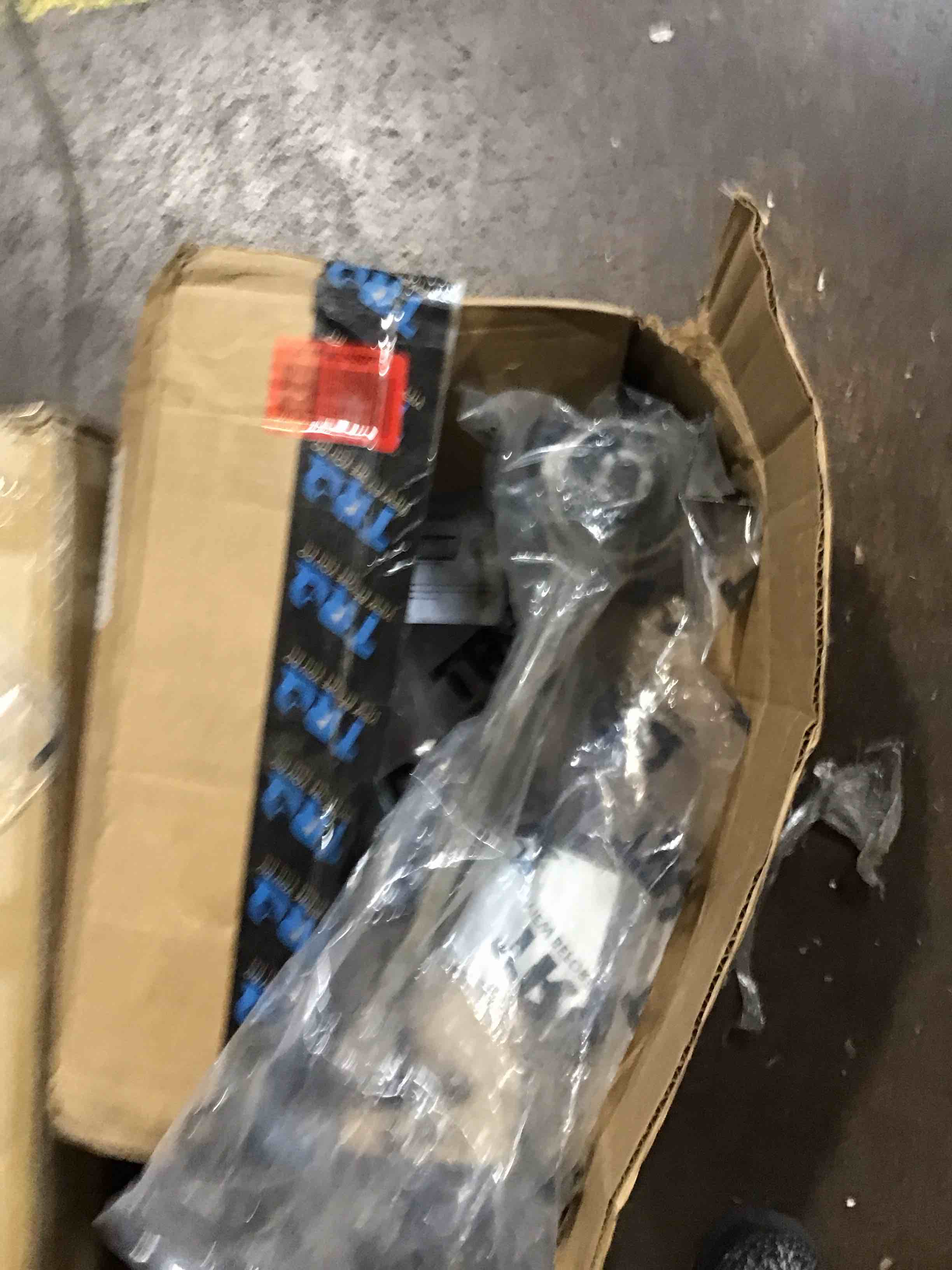 https://s3.amazonaws.com/lotting-images-prod/bidfta/TEA0107425_1728067726497.jpeg