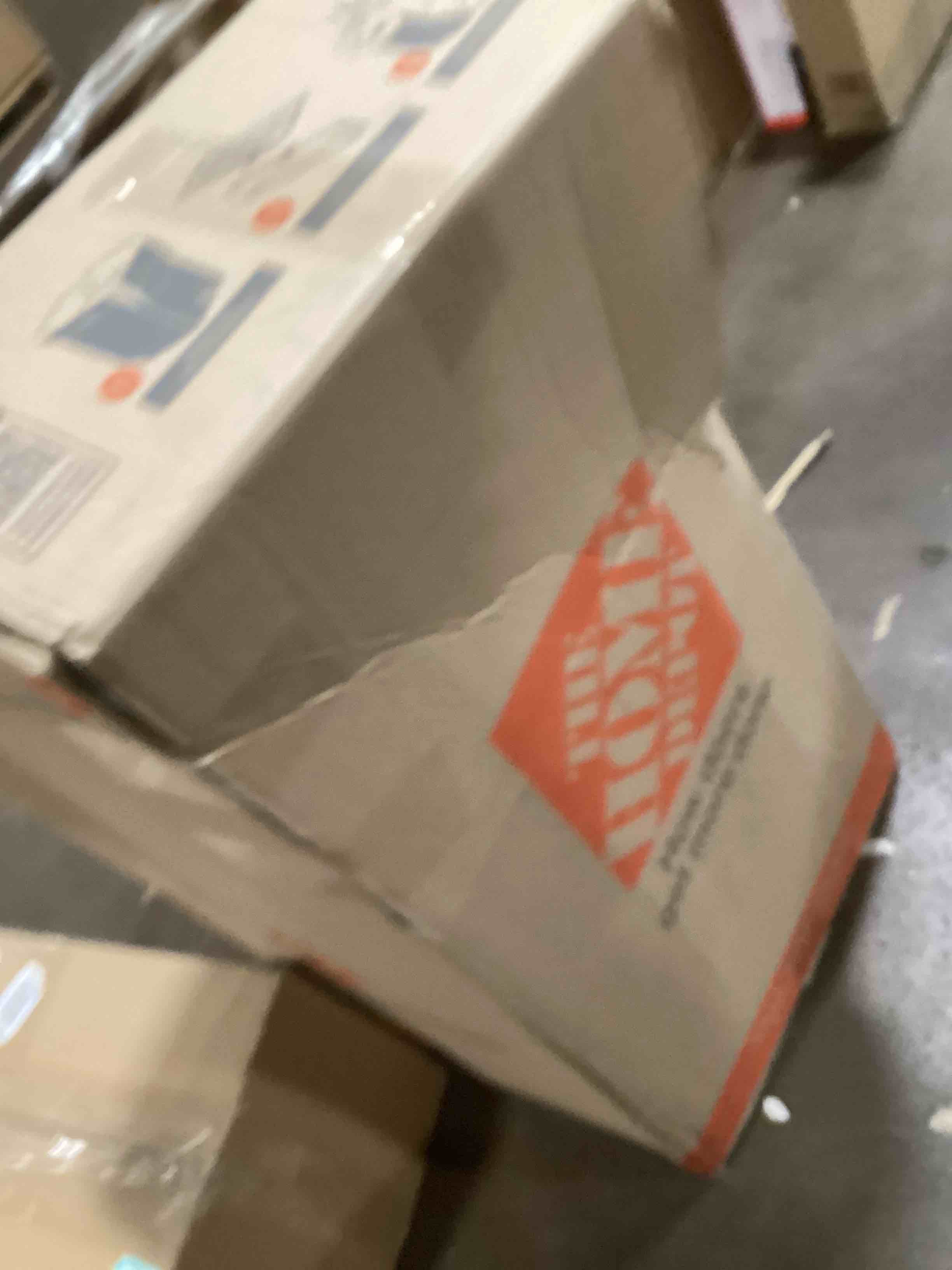 https://s3.amazonaws.com/lotting-images-prod/bidfta/TEA0108171_1728480855821.jpeg