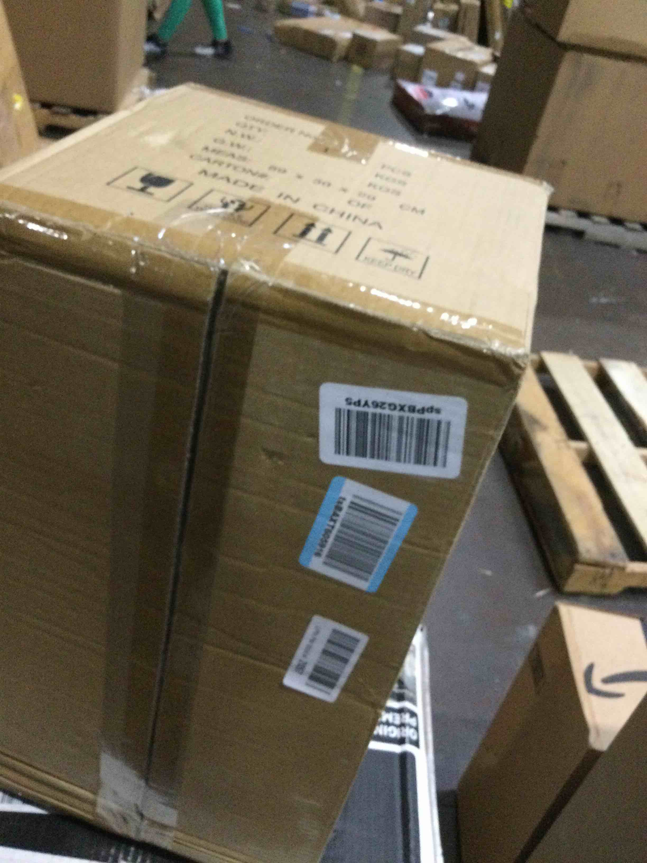 https://s3.amazonaws.com/lotting-images-prod/bidfta/TEA0108945_1728069956331.jpeg