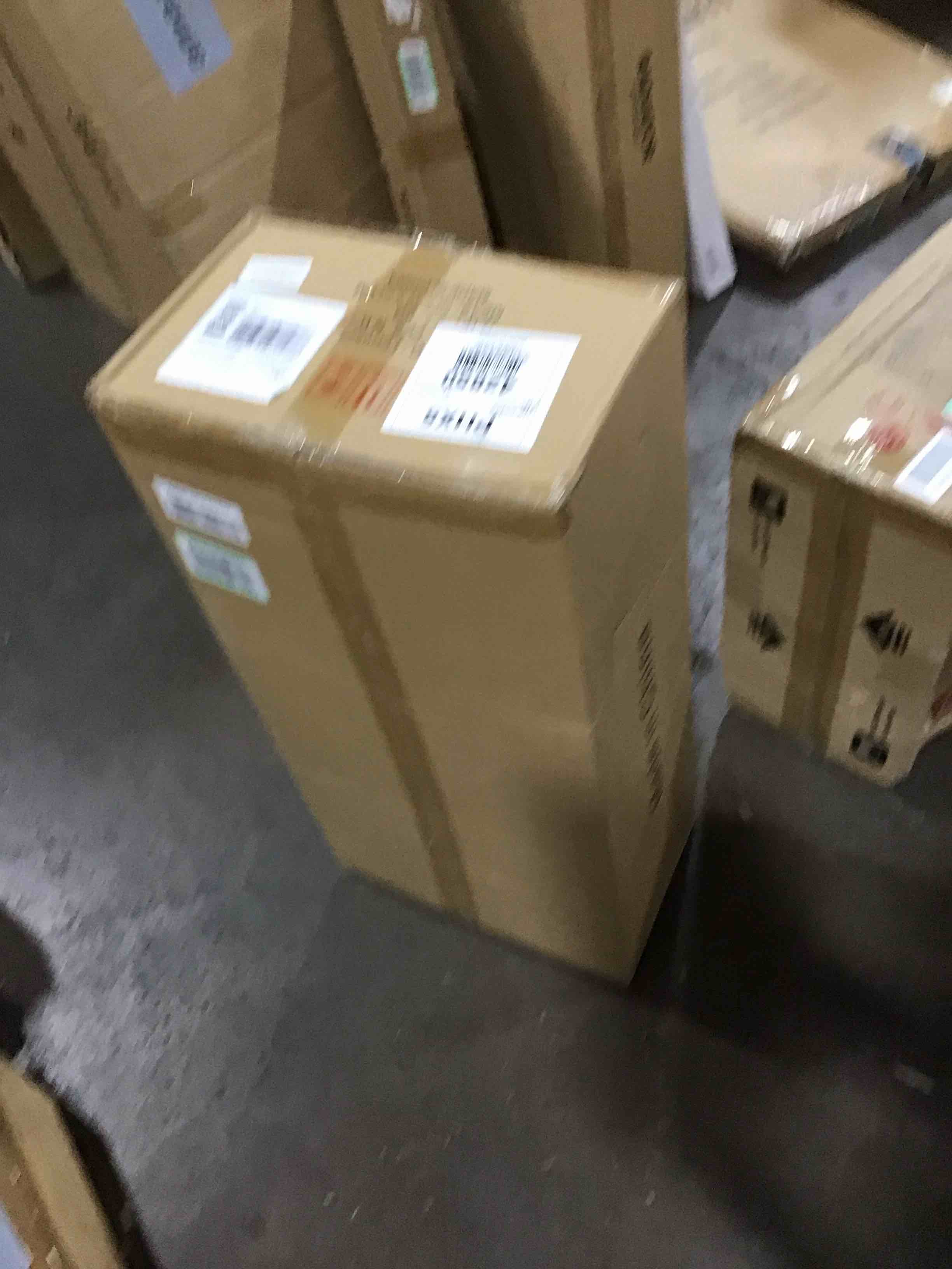 https://s3.amazonaws.com/lotting-images-prod/bidfta/TEA0110122_1728578113901.jpeg
