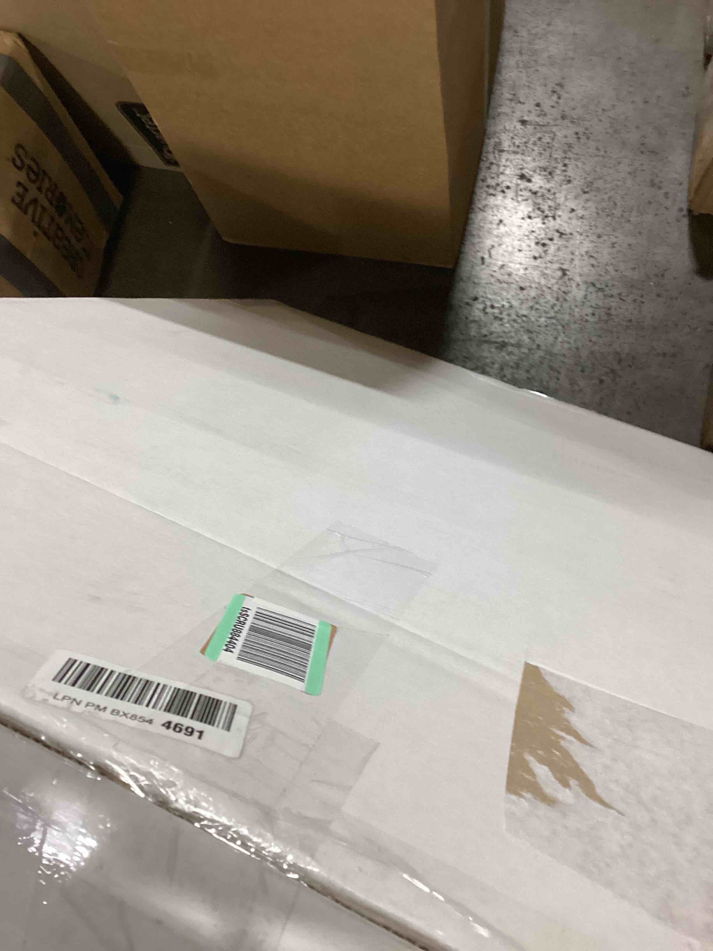 https://s3.amazonaws.com/lotting-images-prod/bidfta/TEA0114490_1726320400126.jpeg