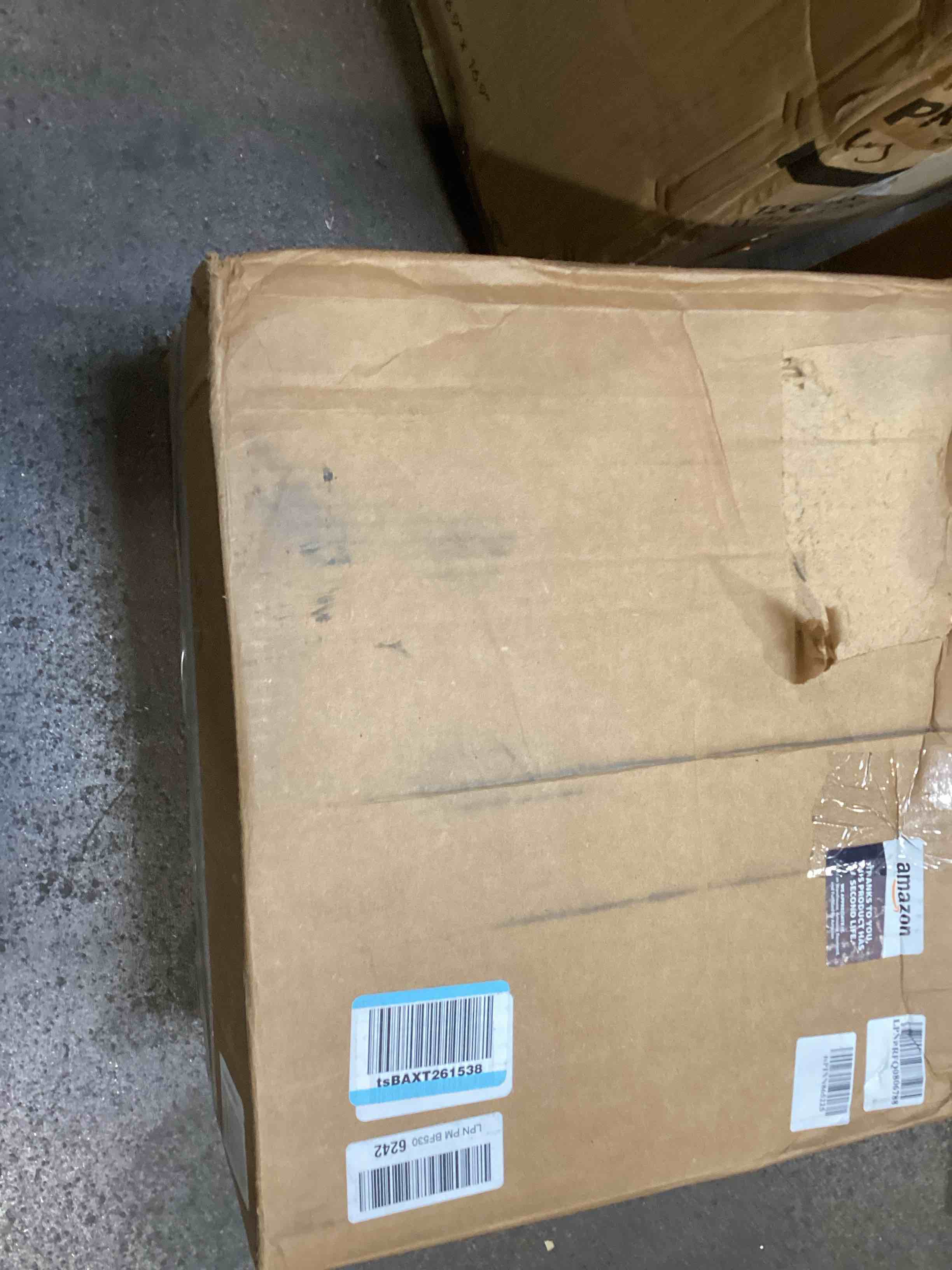 https://s3.amazonaws.com/lotting-images-prod/bidfta/TEA0115206_1726062895301.jpeg