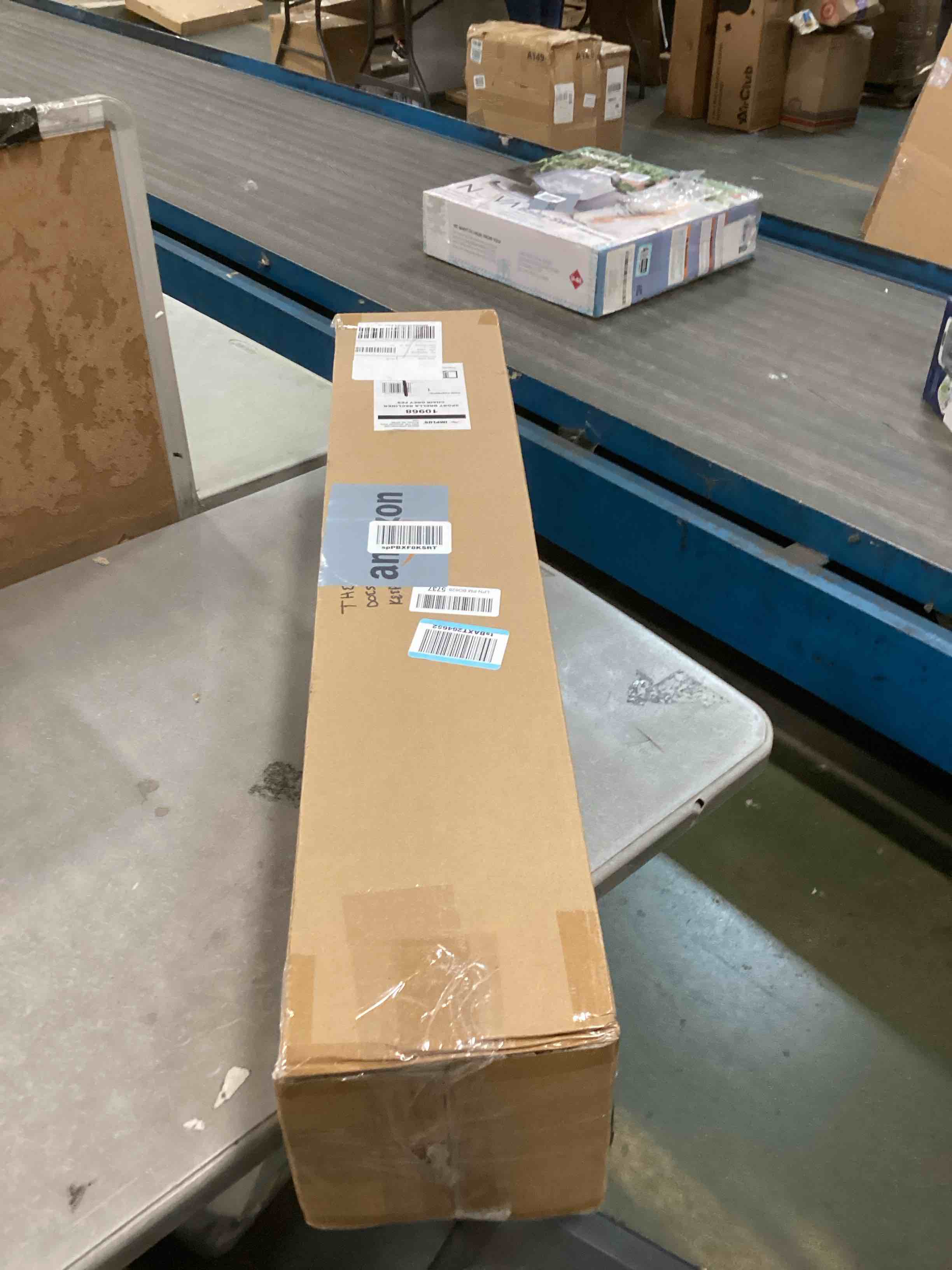 https://s3.amazonaws.com/lotting-images-prod/bidfta/TEA0120885_1724370247679.jpeg