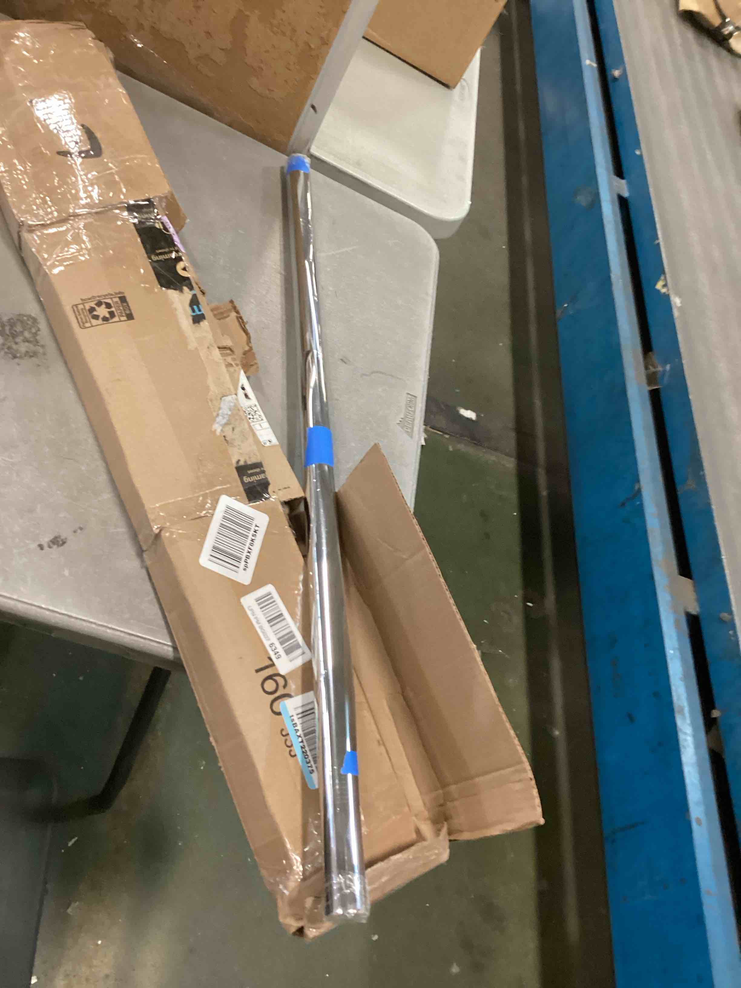 https://s3.amazonaws.com/lotting-images-prod/bidfta/TEA0120912_1724366294256.jpeg