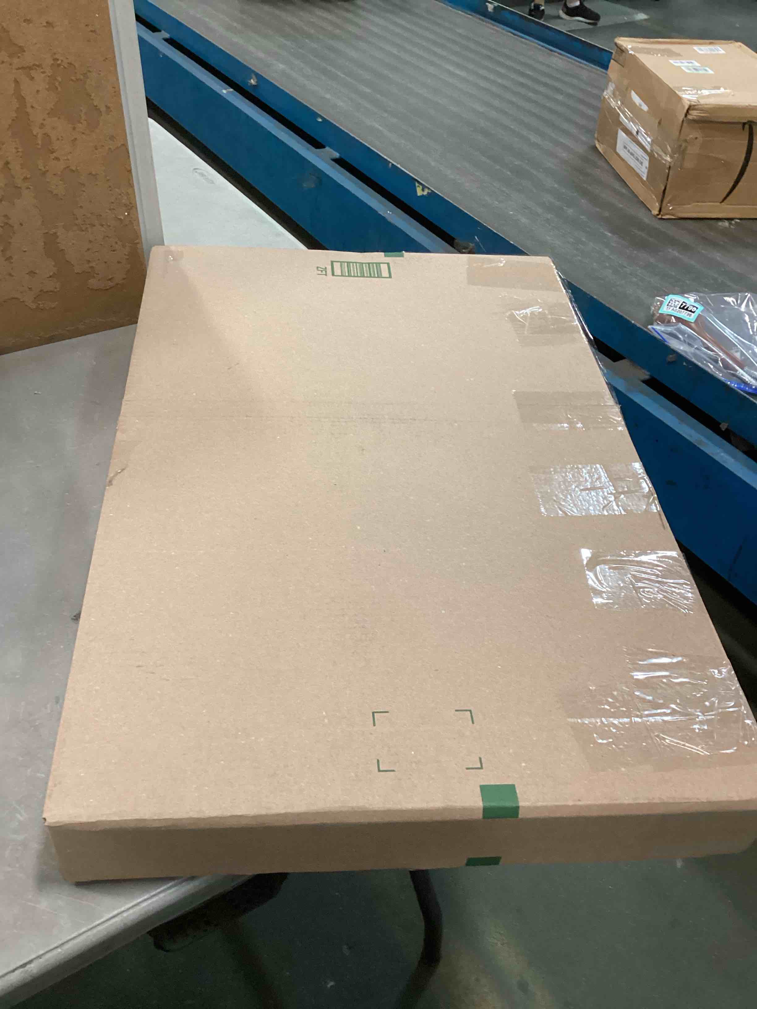 https://s3.amazonaws.com/lotting-images-prod/bidfta/TEA0121035_1724281133028.jpeg