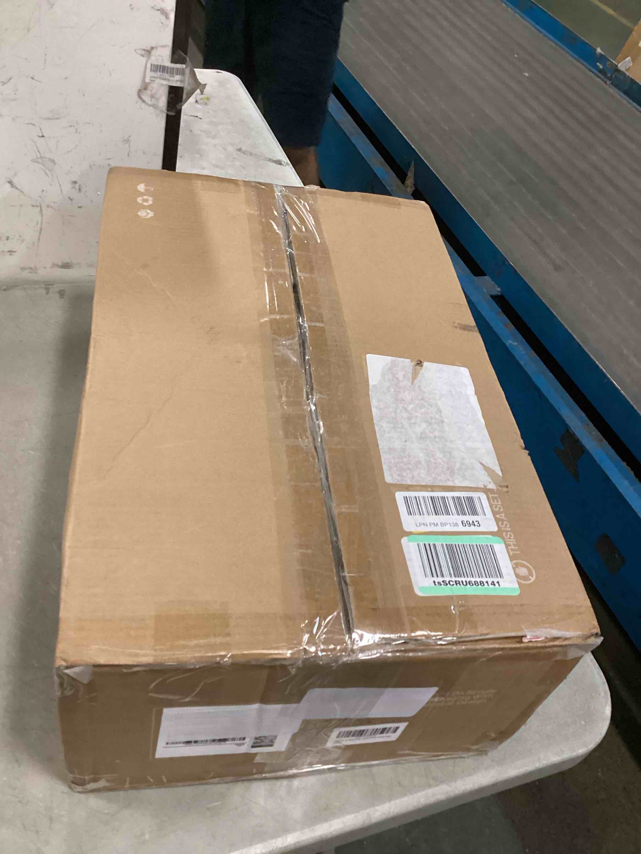 https://s3.amazonaws.com/lotting-images-prod/bidfta/TEA0121503_1723694869513.jpeg
