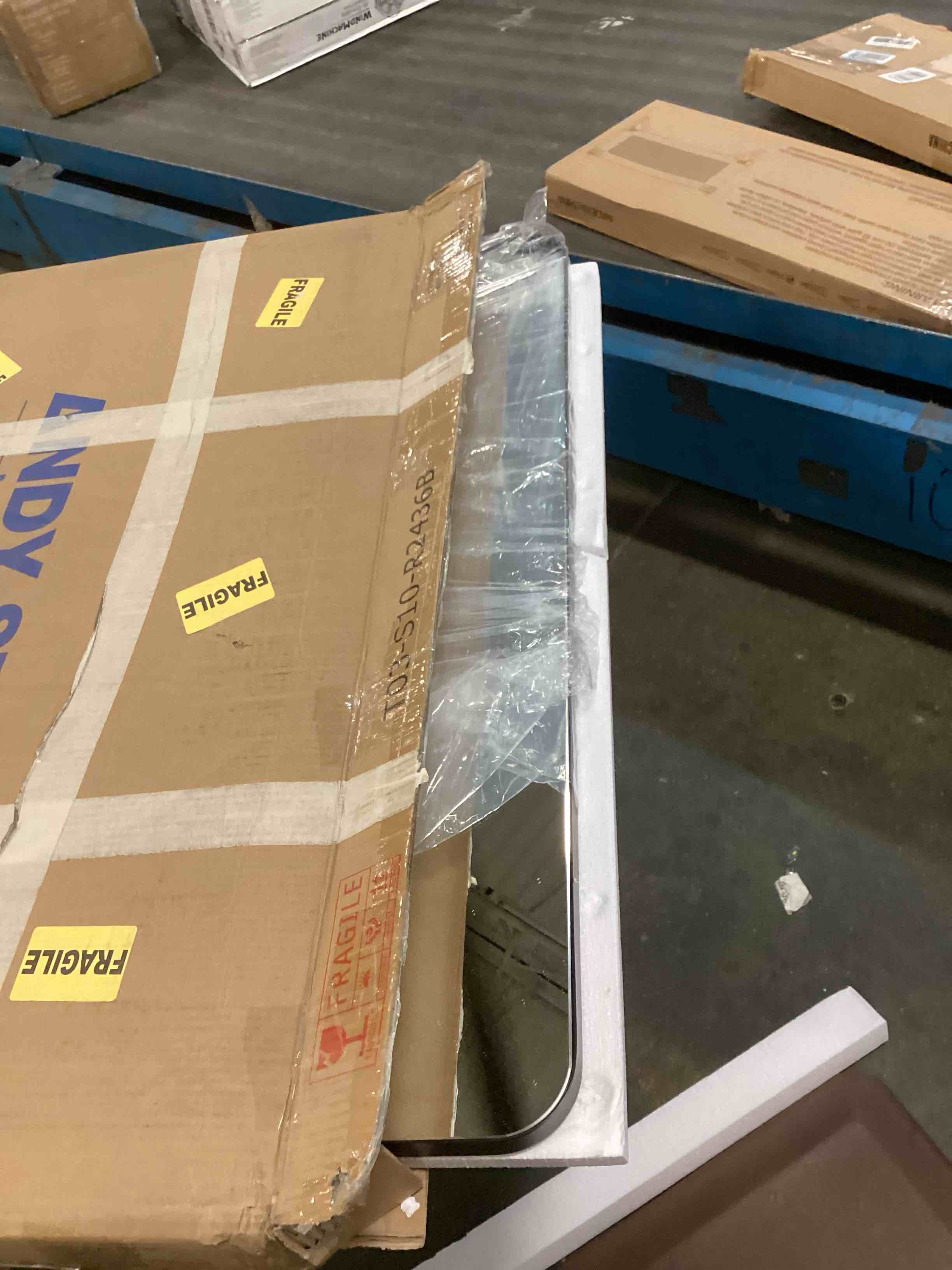 https://s3.amazonaws.com/lotting-images-prod/bidfta/TEA0121596_1723523373584.jpeg