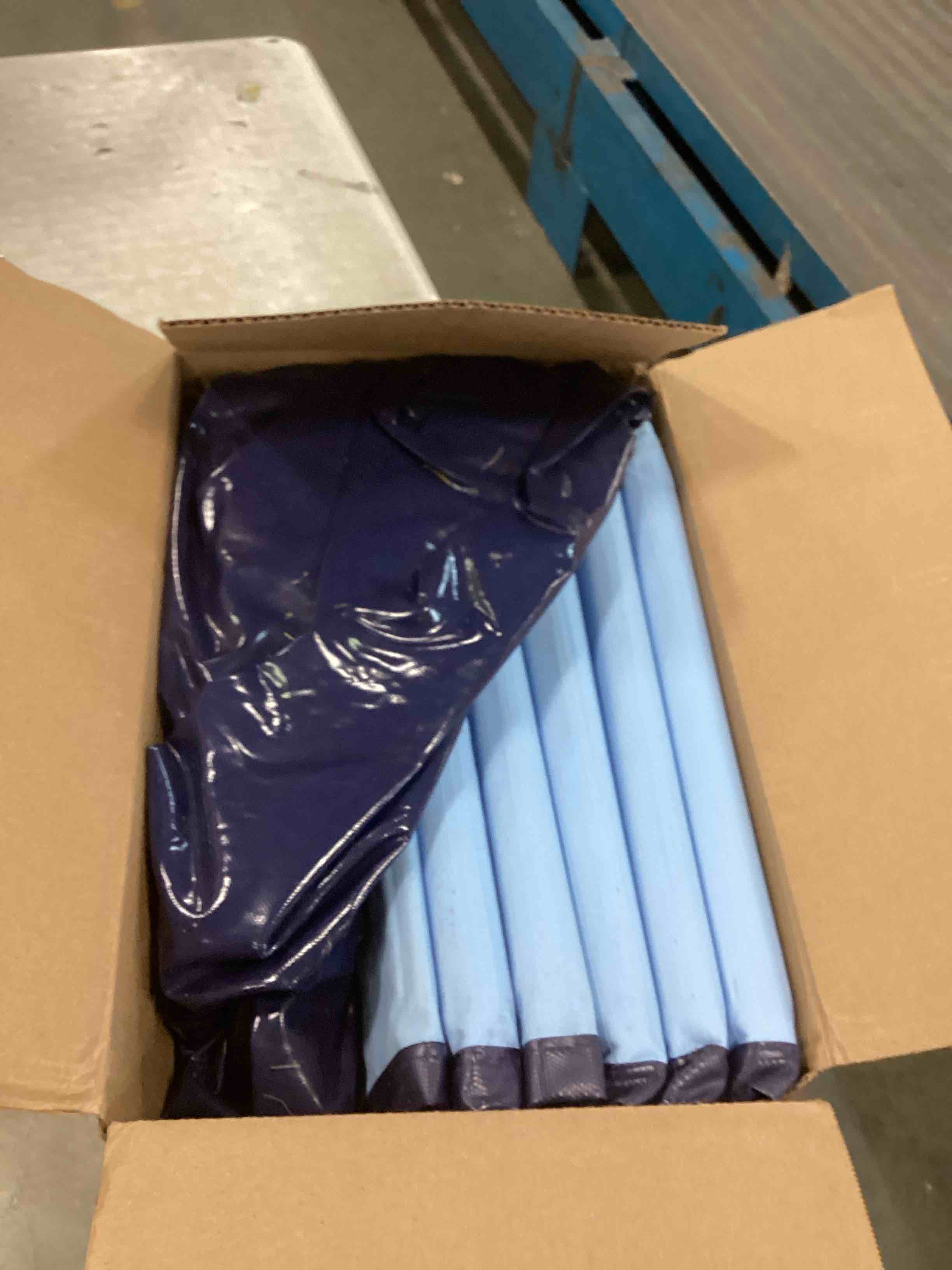 https://s3.amazonaws.com/lotting-images-prod/bidfta/TEA0121613_1723521194865.jpeg