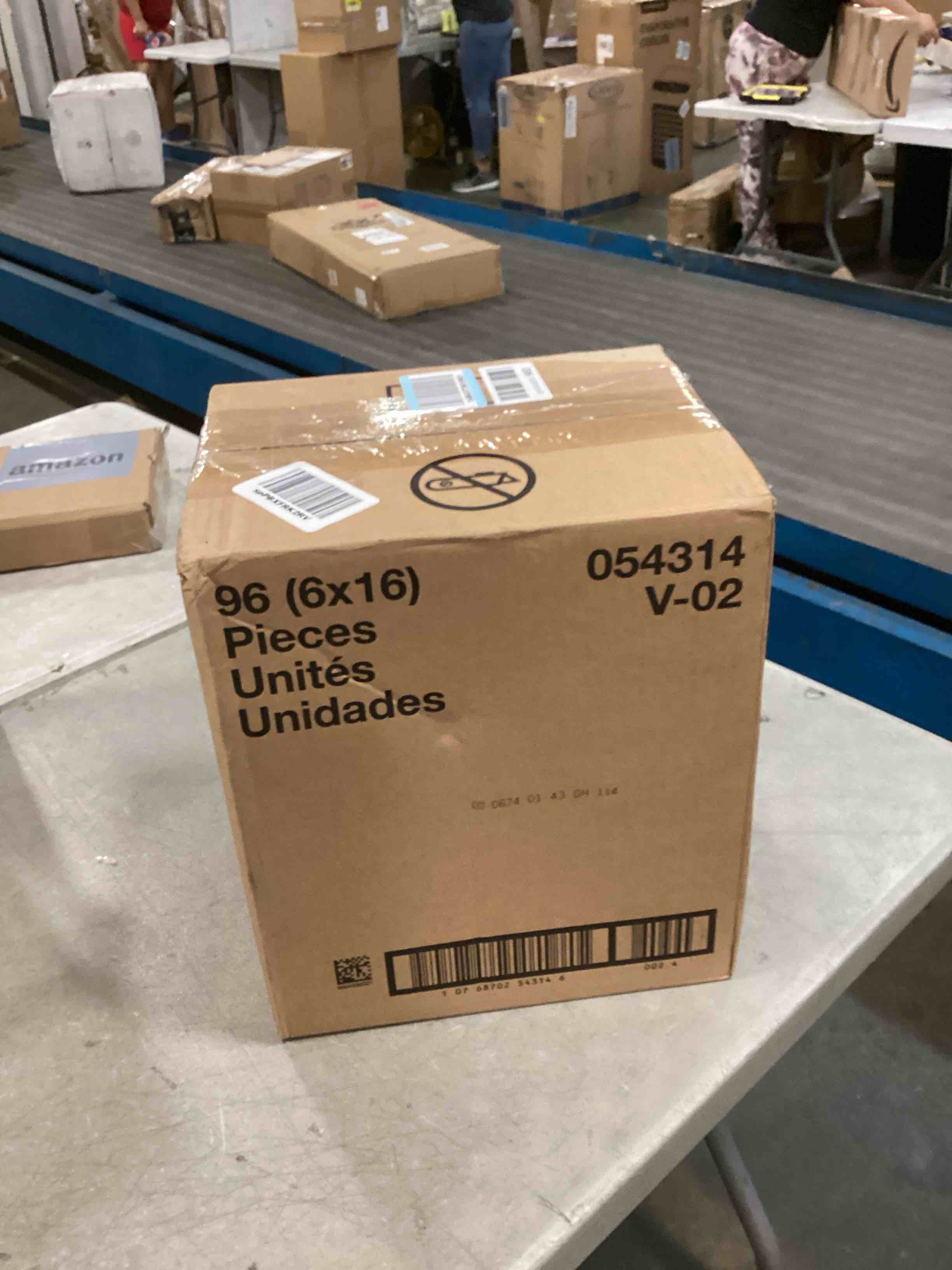 https://s3.amazonaws.com/lotting-images-prod/bidfta/TEA0121617_1723520795791.jpeg
